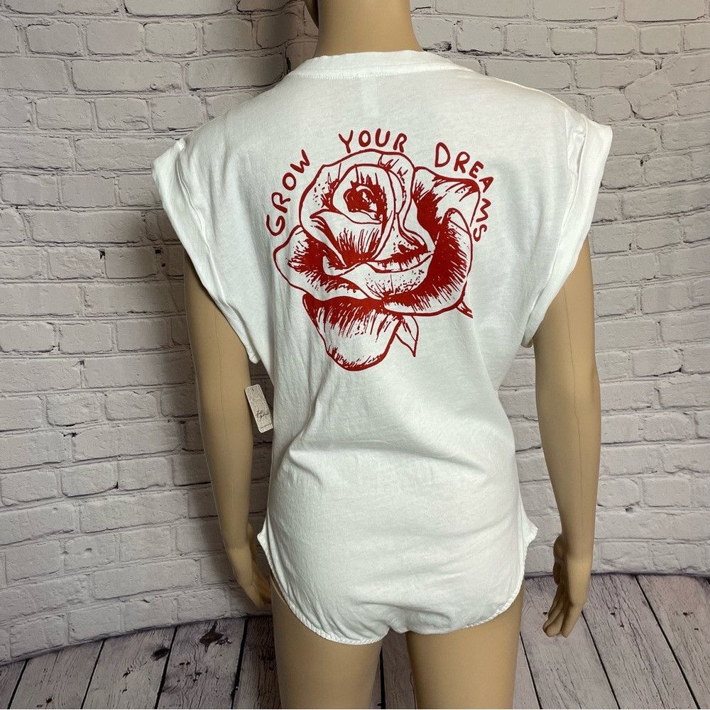 Free People NWT New $78 Free People Go-To Graphic White Bodysuit Size M Size M / US 6-8 / IT 42-44 - 7 Thumbnail