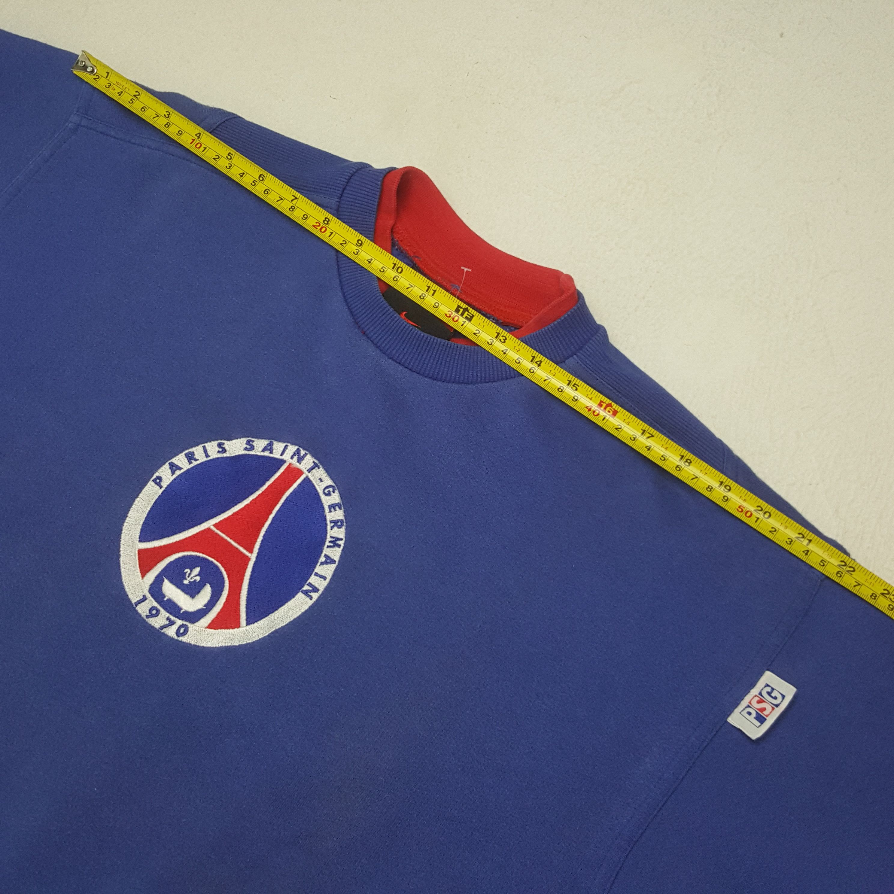Nike Vintage NIKE Paris Saint Germain Soccer 1970 Sweatshirt RR30 Size US M / EU 48-50 / 2 - 6 Thumbnail