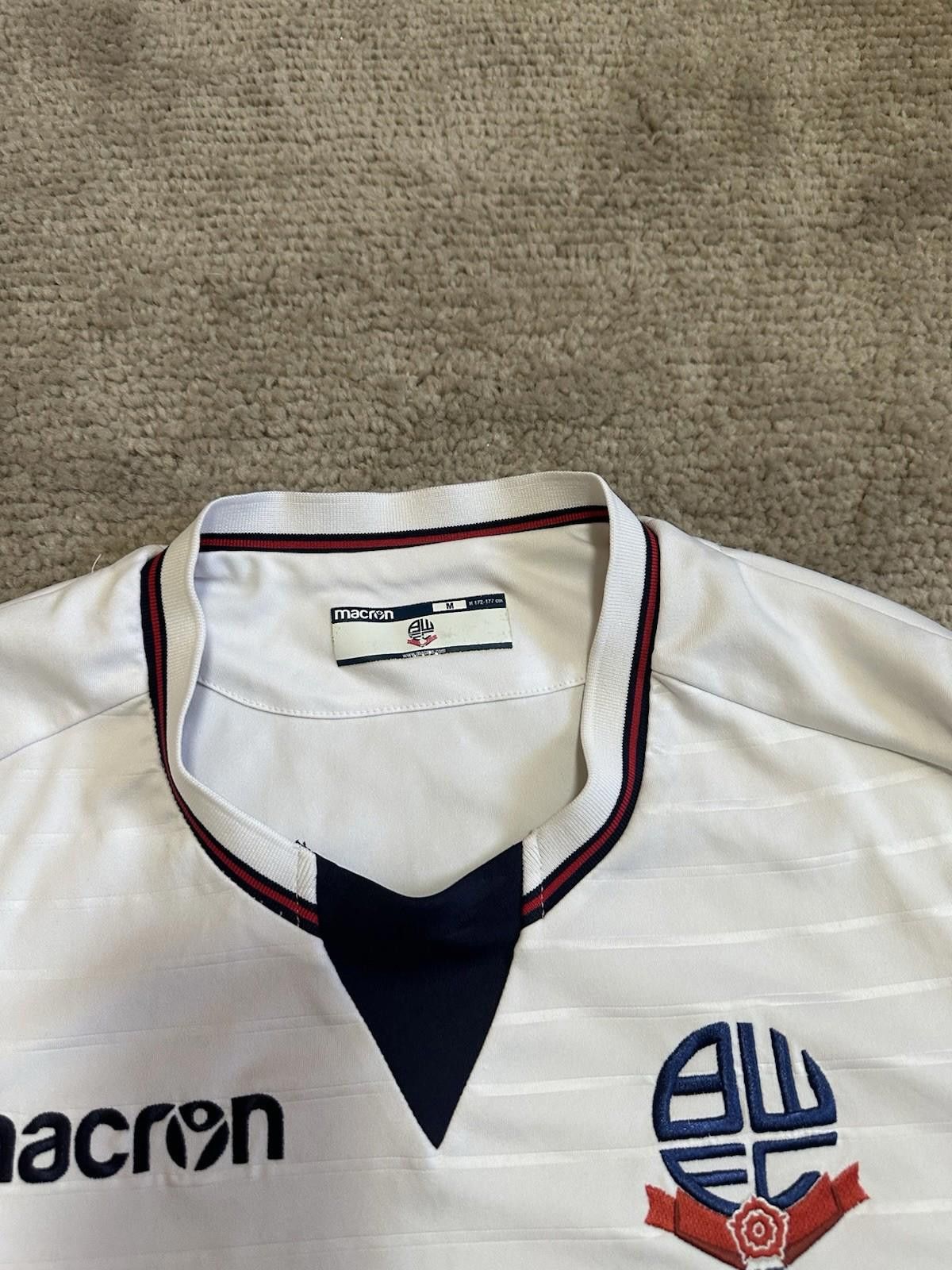 Macron Bolton Wanderers Jersey 2018/2019 Home Football Soccer Size US M / EU 48-50 / 2 - 4 Thumbnail