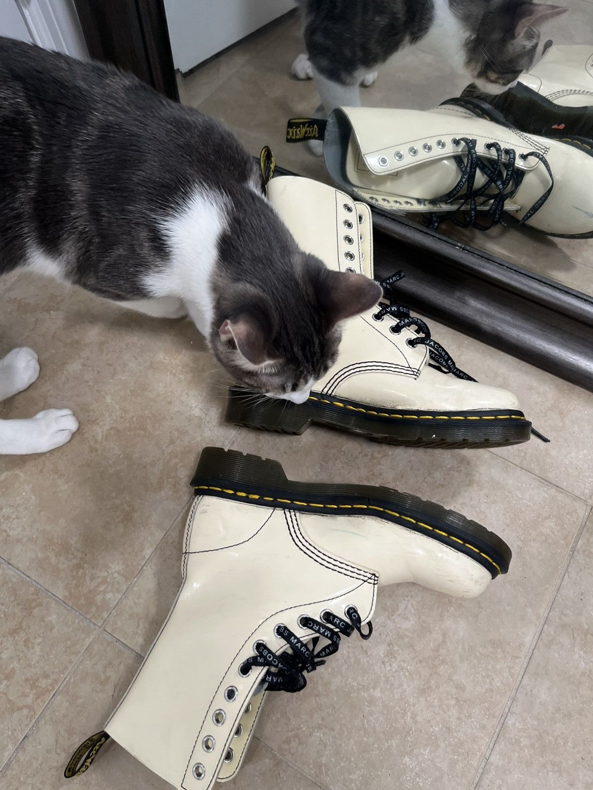 Dr. Martens × Marc Jacobs Dr. Martens 1490 x Marc Jacobs white leather tan boots Size US 5 / IT 35 - 6 Thumbnail
