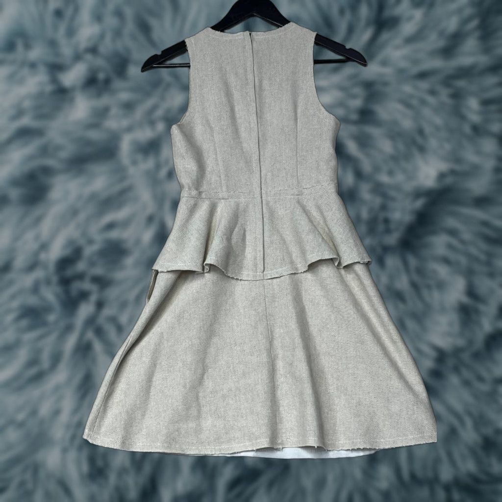 Banana Republic Banana Republic Dress Sheath Knit Peplum Sleeveless 2P Beige Pencil Business Party Workwear Lined Stretch Solid Vintage No Size XS / US 0-2 / IT 36-38 - 1 Thumbnail