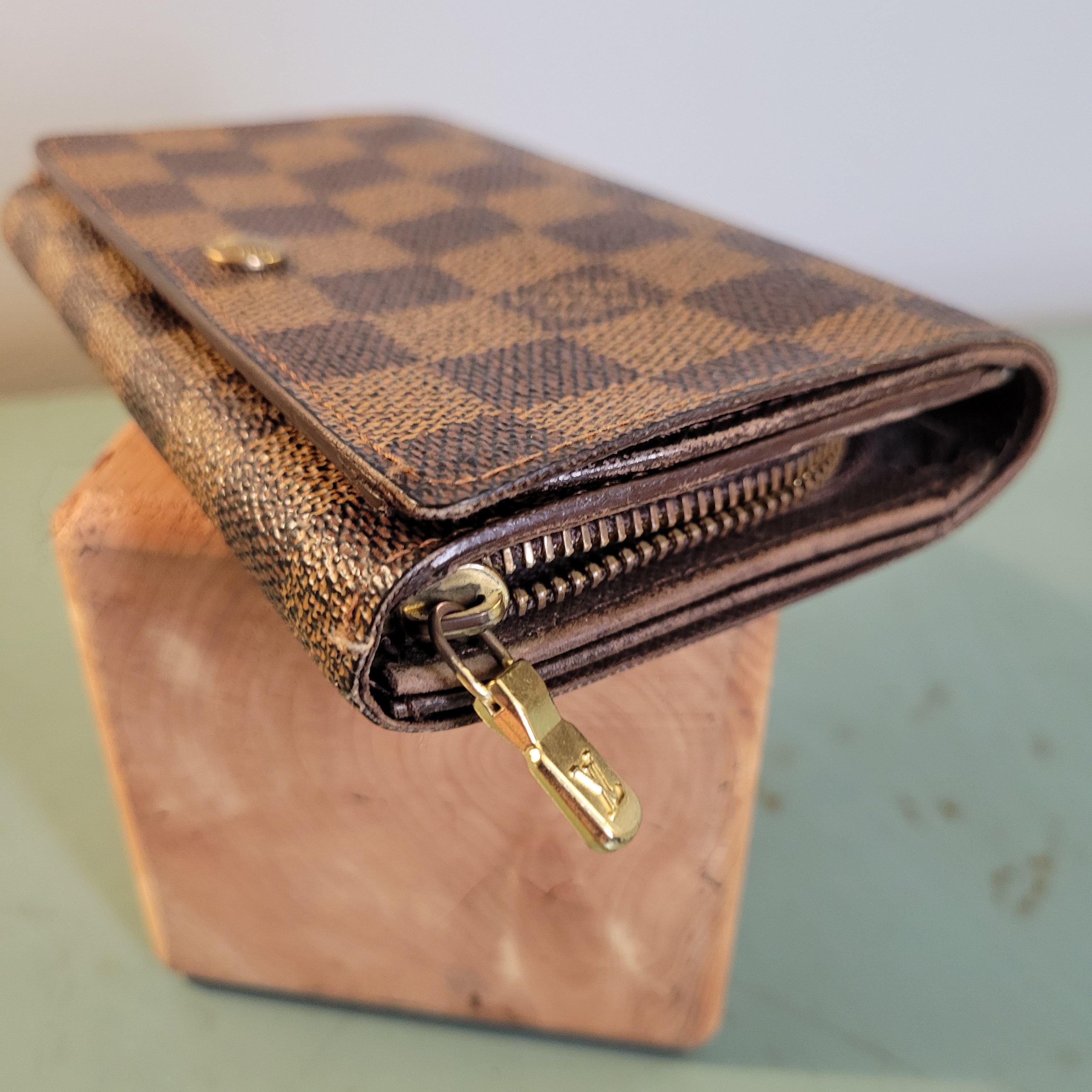 Louis Vuitton LV Damier Ebene Compact Long Wallet Size ONE SIZE - 6 Thumbnail