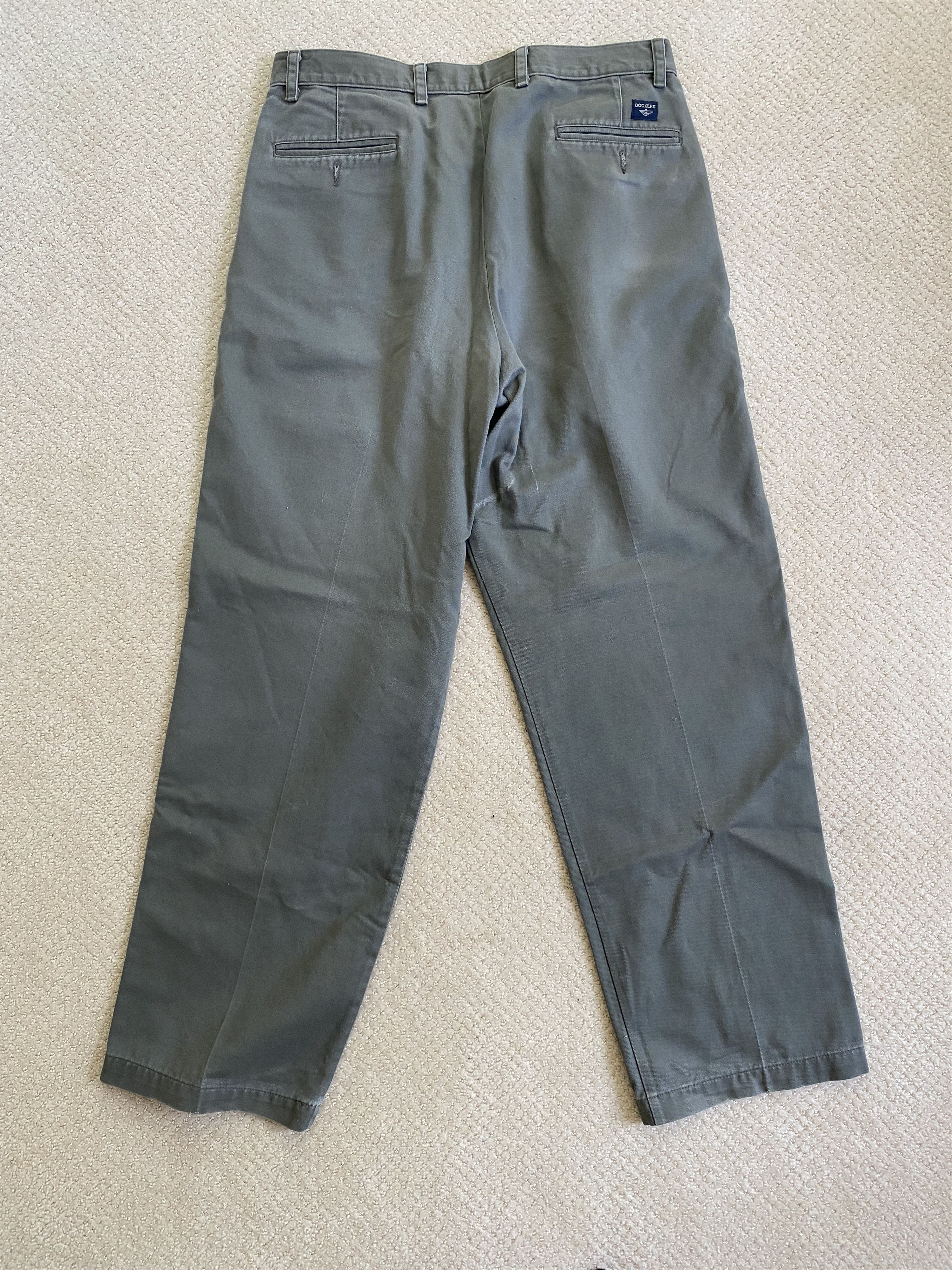 Dockers Dockers Pleated Khaki Pants Size US 34 / EU 50 - 4 Thumbnail
