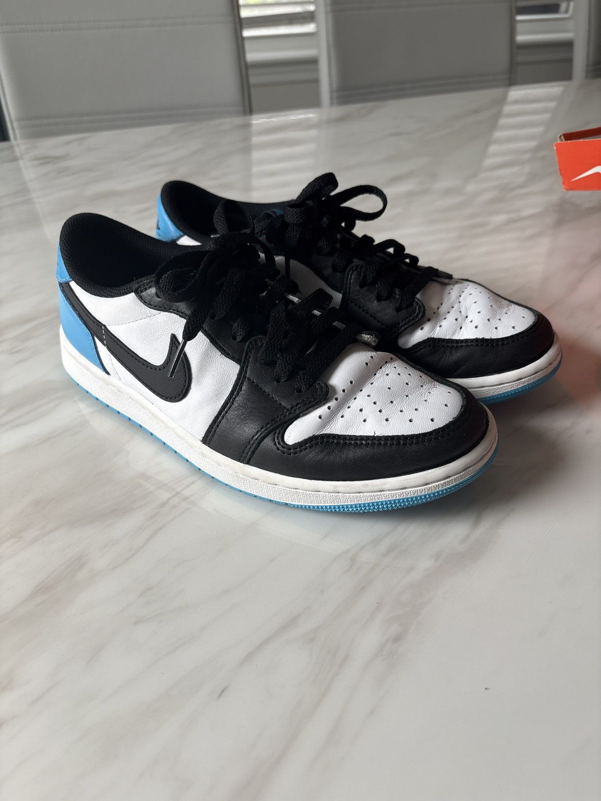 Jordan Brand Jordan 1 Retro Low OG Powder Blue Size US 9 / EU 42 - 1 Thumbnail