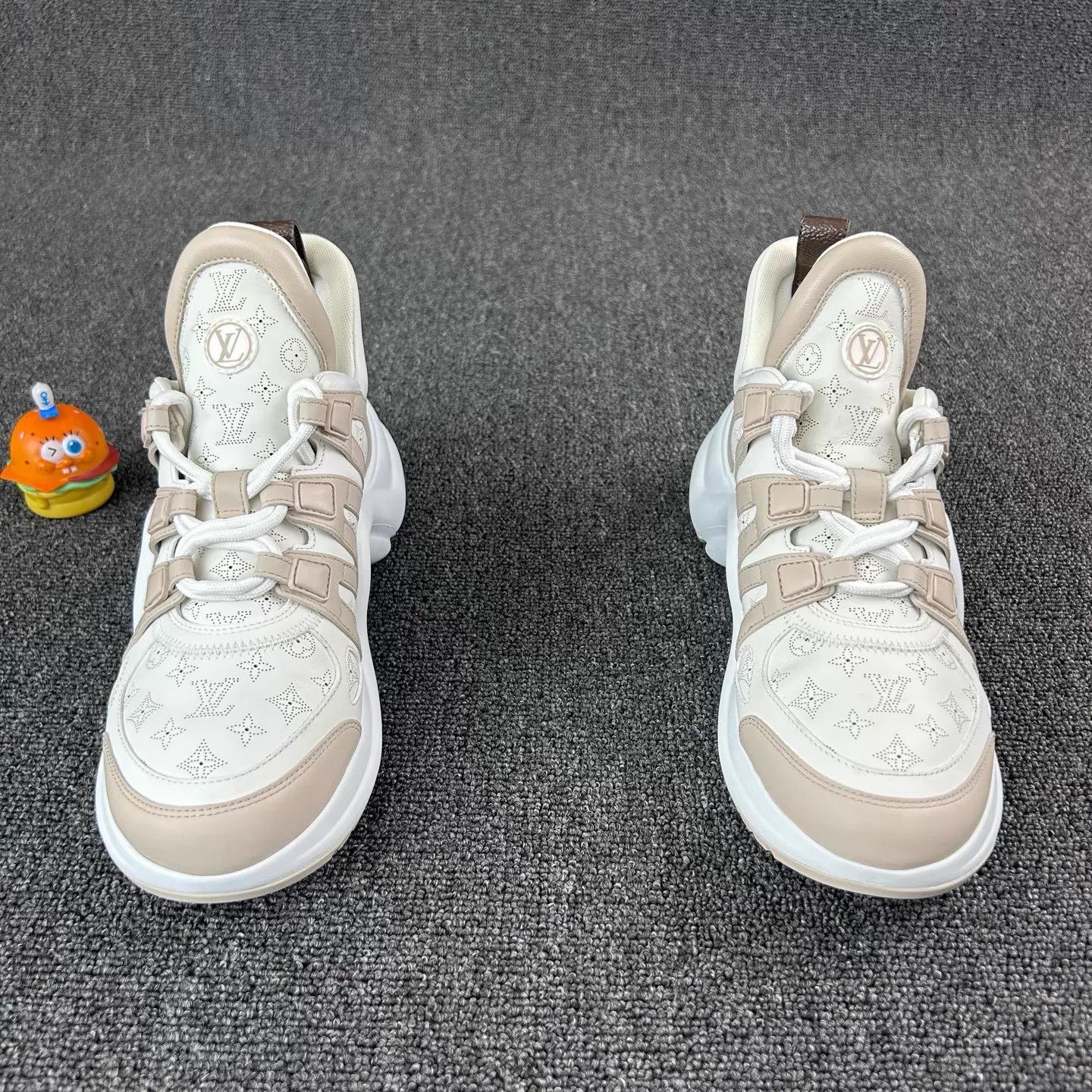 Louis Vuitton Louis Vuitton Monogram All Over Print Dad Sneaker 39 Size US 8.5 / IT 38.5 - 2 Thumbnail