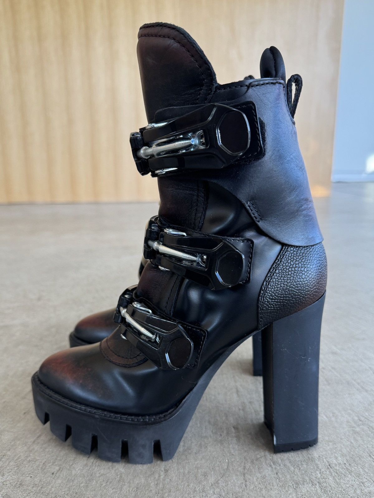 Dsquared2 Dsquared2 RARE ORIGINAL Ski Boot Size US 9 / IT 39 - 7 Thumbnail