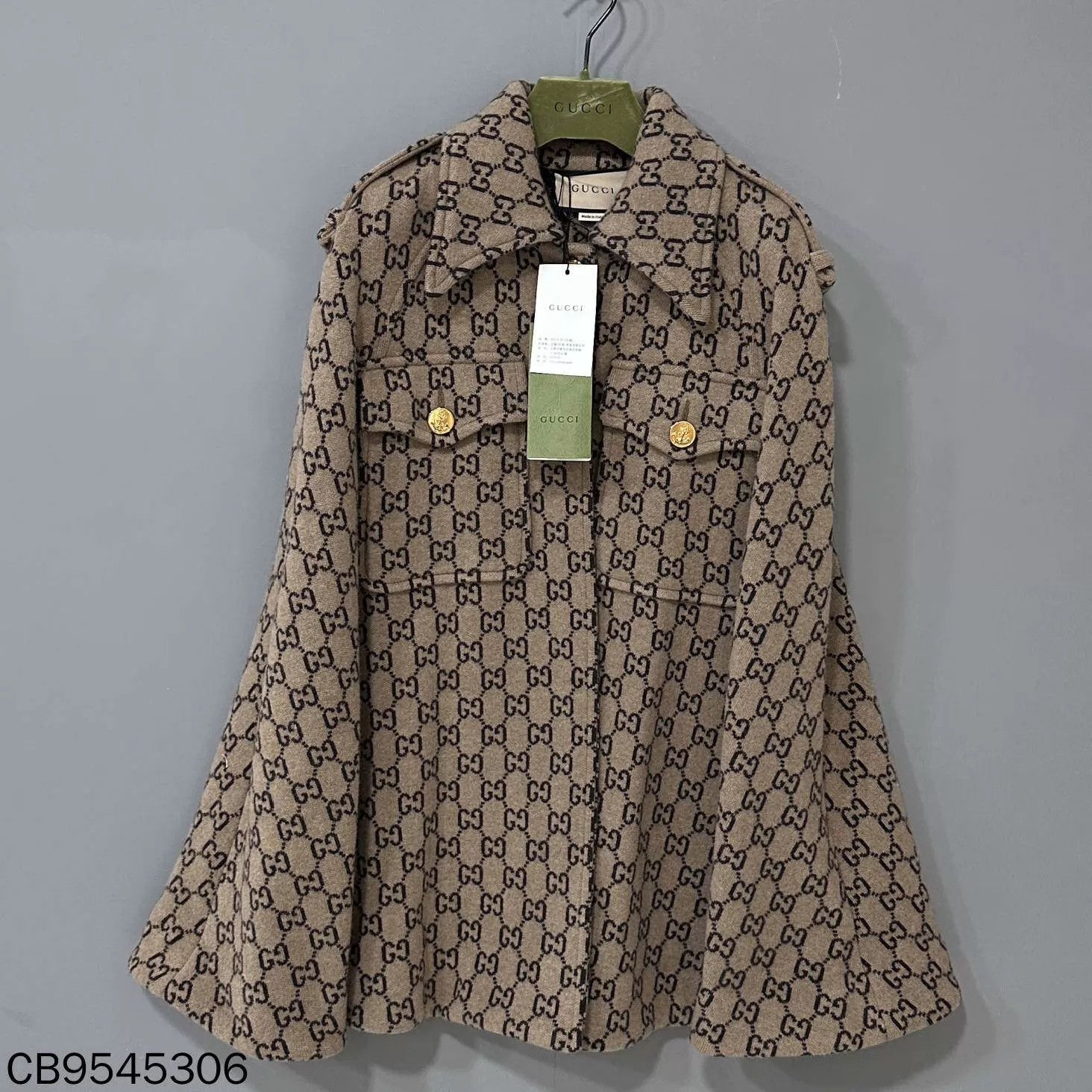Gucci Gucci new S cape Size S / US 4 / IT 40 - 1 Thumbnail