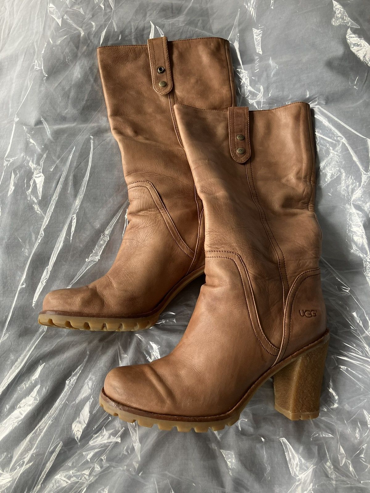 Ugg UGG Soft Leather Mid-Calf Boots in Camel Colour Size US 9 / IT 39 - 7 Thumbnail