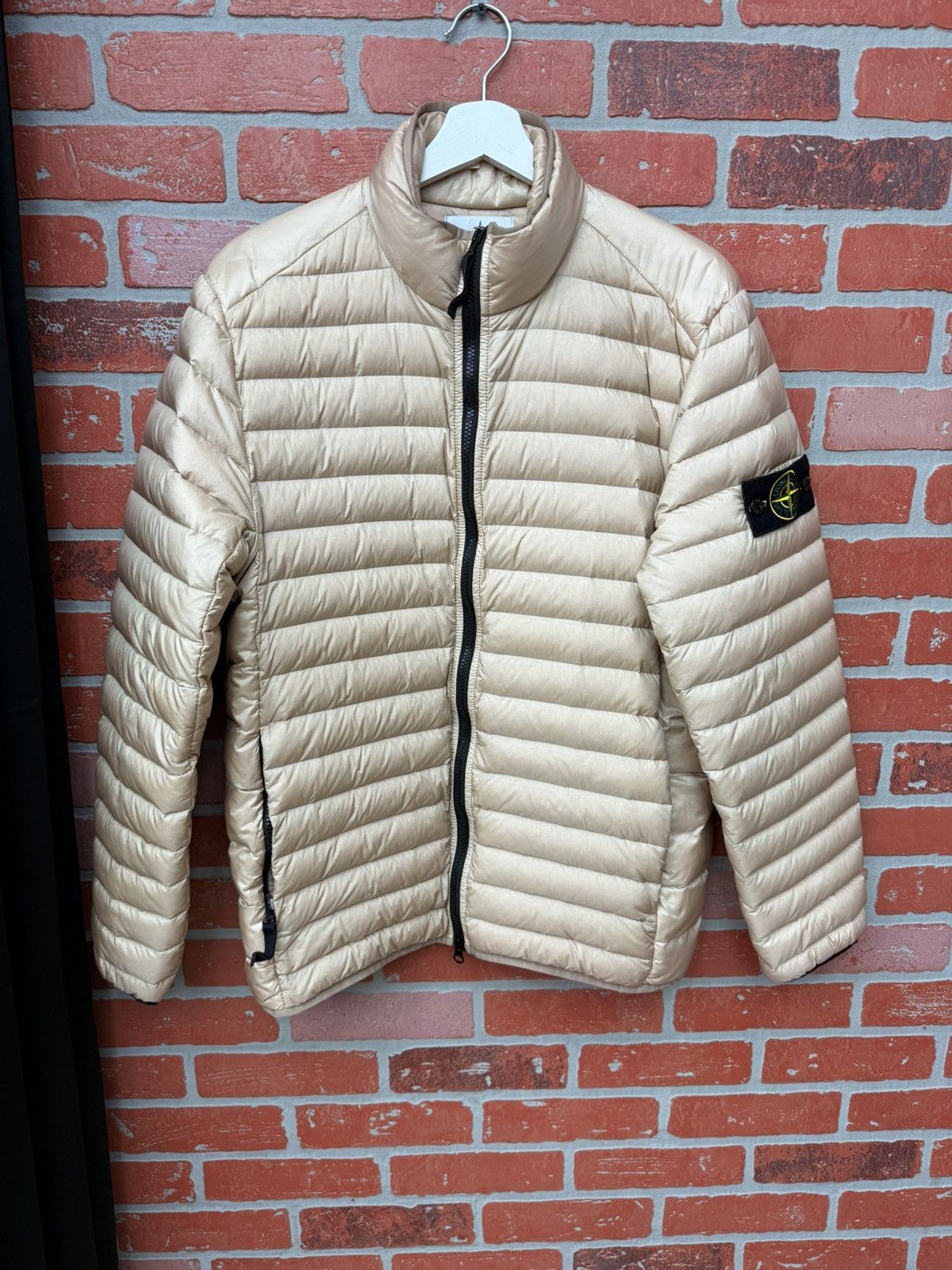 Stone Island AUTHENTIC Stone Island Real Down Jacket Beige Size Small Size US S / EU 44-46 / 1 - 1 Thumbnail