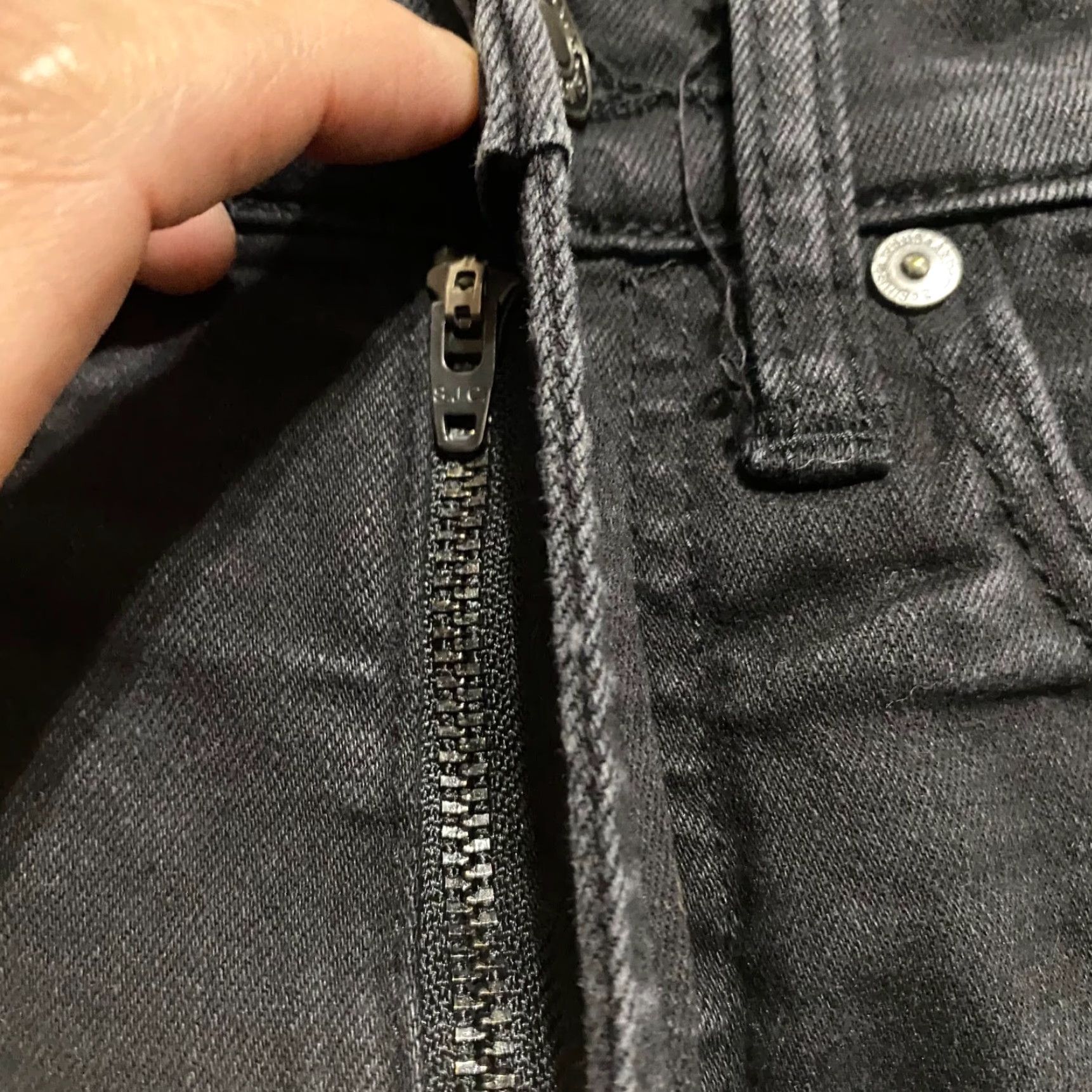Silver Jeans Co. Silver Jeans Shorts Womens 26 Black Denim Mid Rise Cut-Off Inseam 3" Pocket Vintage No N/A Size 26" / US 2 / IT 38 - 7 Thumbnail