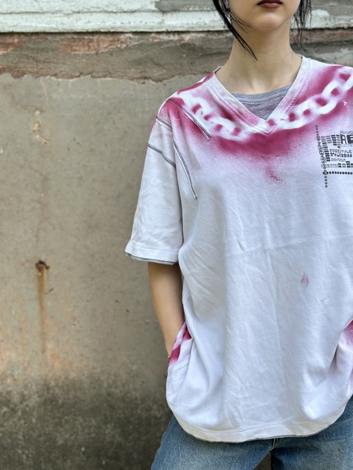 If Six Was Nine VTG Urban Spirit V Neck T-shirts Size L Custom Hand Made Y2K Size US L / EU 52-54 / 3 - 3 Thumbnail