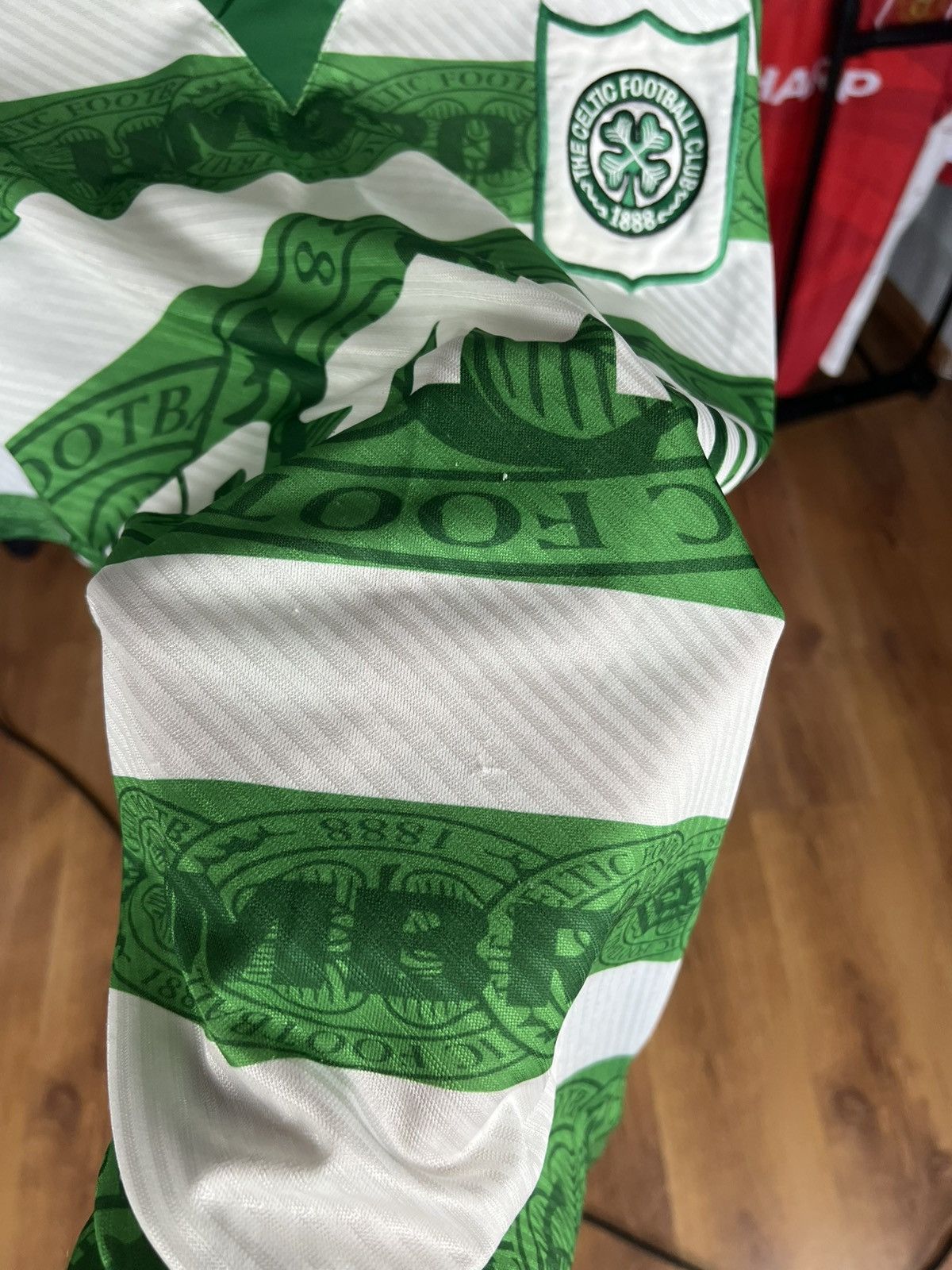 Umbro Soccer Jersey Umbro Celtic 1995/97 Retro Vintage Shirt Size US L / EU 52-54 / 3 - 7 Thumbnail