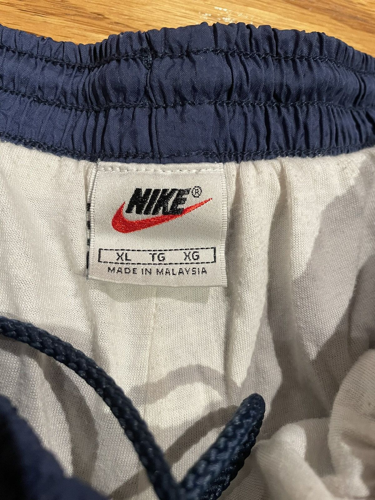 Nike Vintage Nike Cotton Lined Nylon Sweatpants XL Size US 33 - 7 Thumbnail