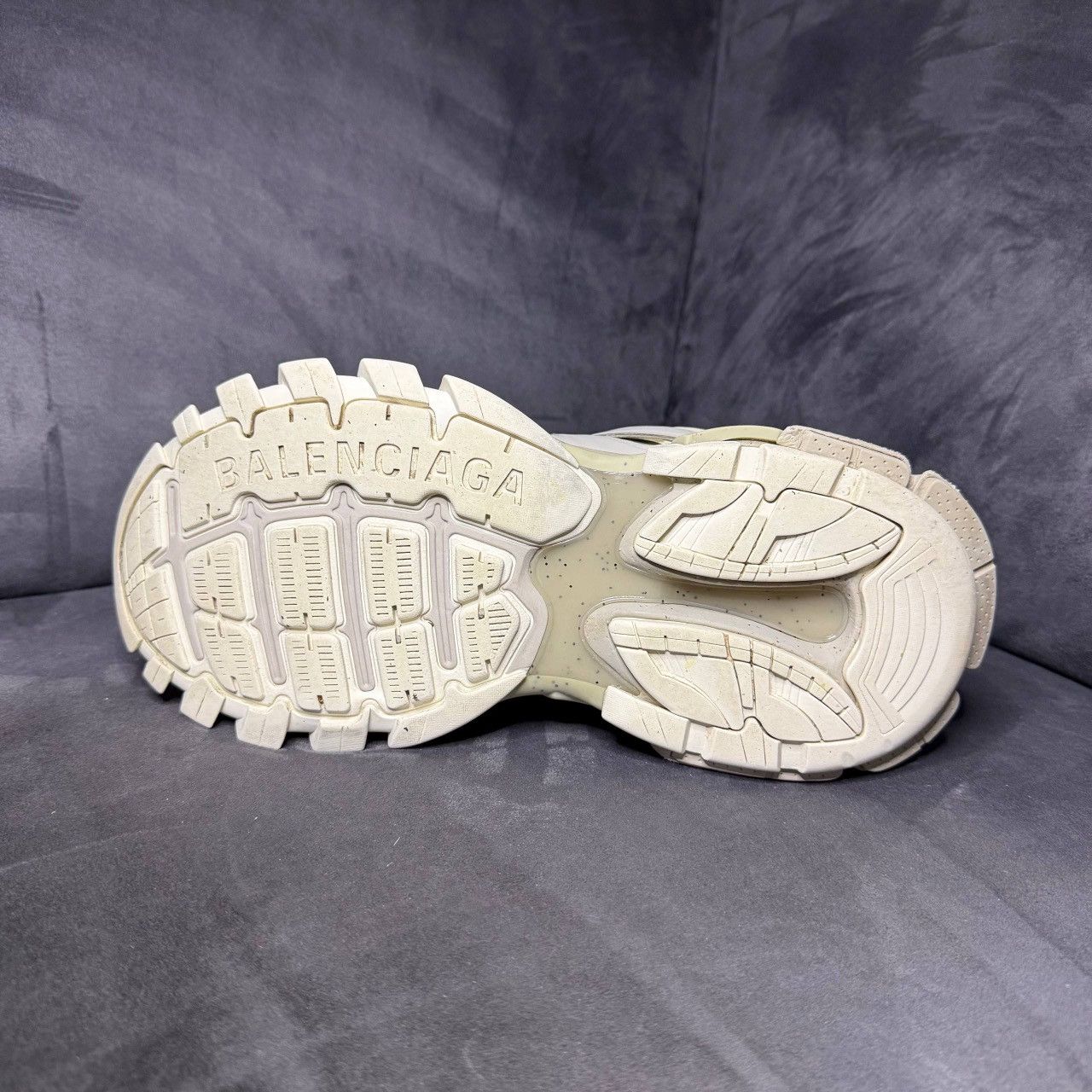 Balenciaga Balenciaga track 1 creamy white sneakers 43 US 10 Size US 10 / EU 43 - 4 Thumbnail