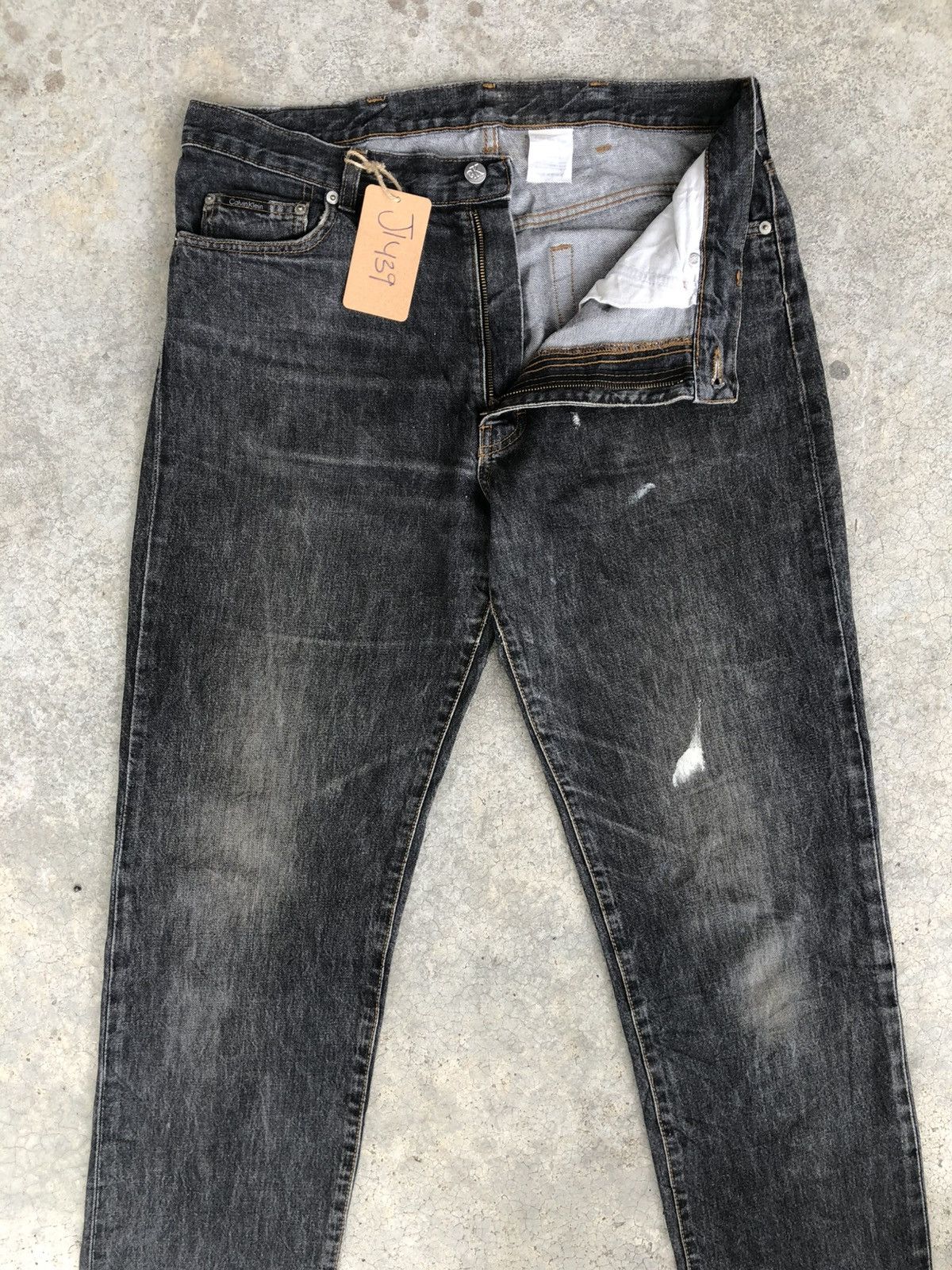 Calvin Klein Calvin Klein Distressed Jeans Slim Fit Size US 33 - 3 Thumbnail