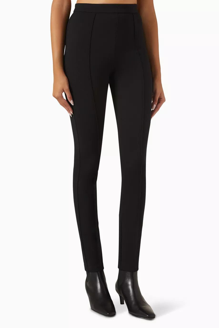 Moncler o1y1125 Sweatpant in Black Size 26" / US 2 / IT 38 - 1 Thumbnail