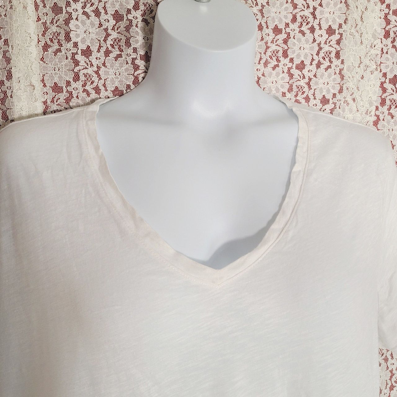 Eddie Bauer Eddie Bauer white v neck tshirt size 2xl Size XXL / US 16-18 / IT 52-54 - 4 Thumbnail