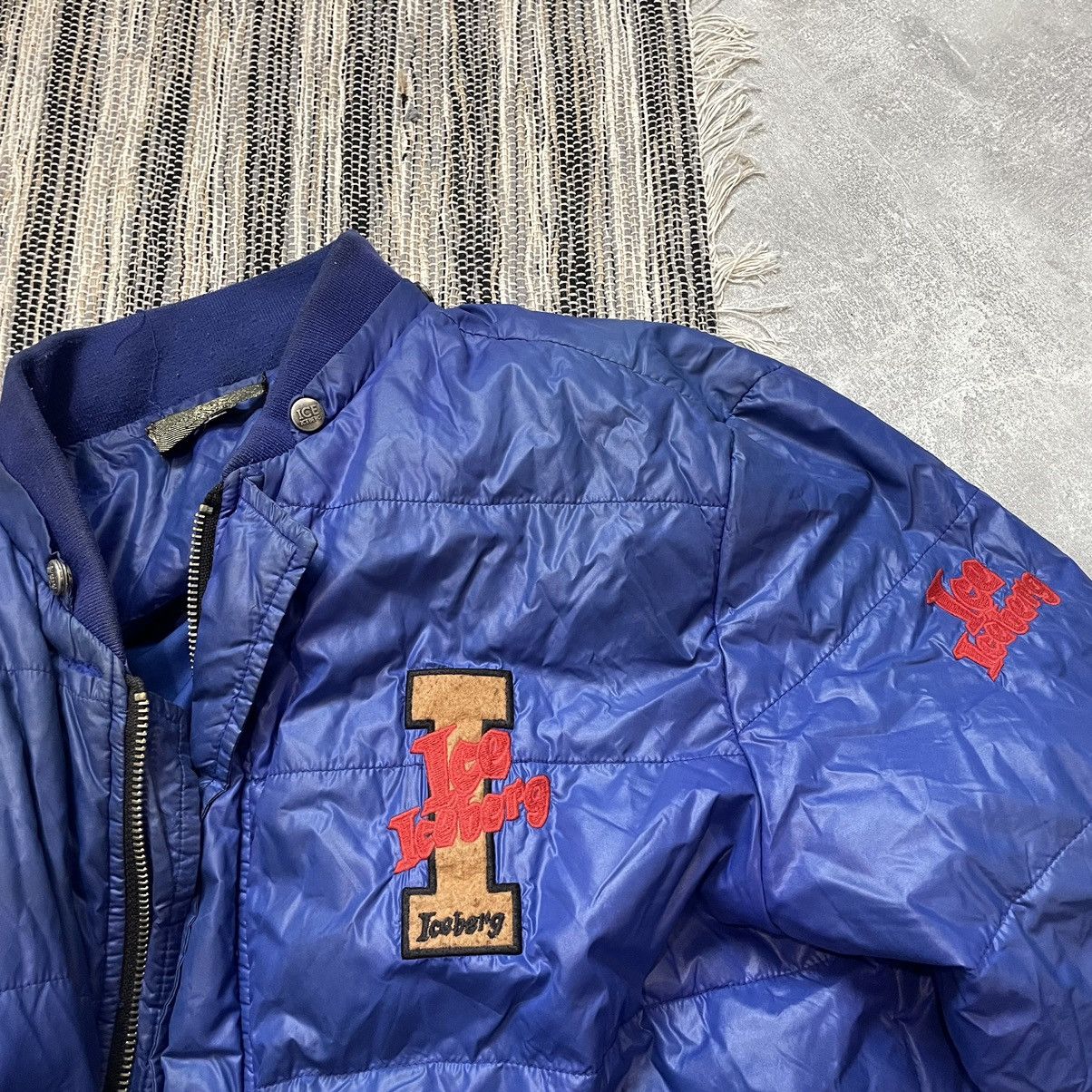 Iceberg Iceberg jacket puff distress big logo 90s vintage punk rock Size US S / EU 44-46 / 1 - 3 Thumbnail