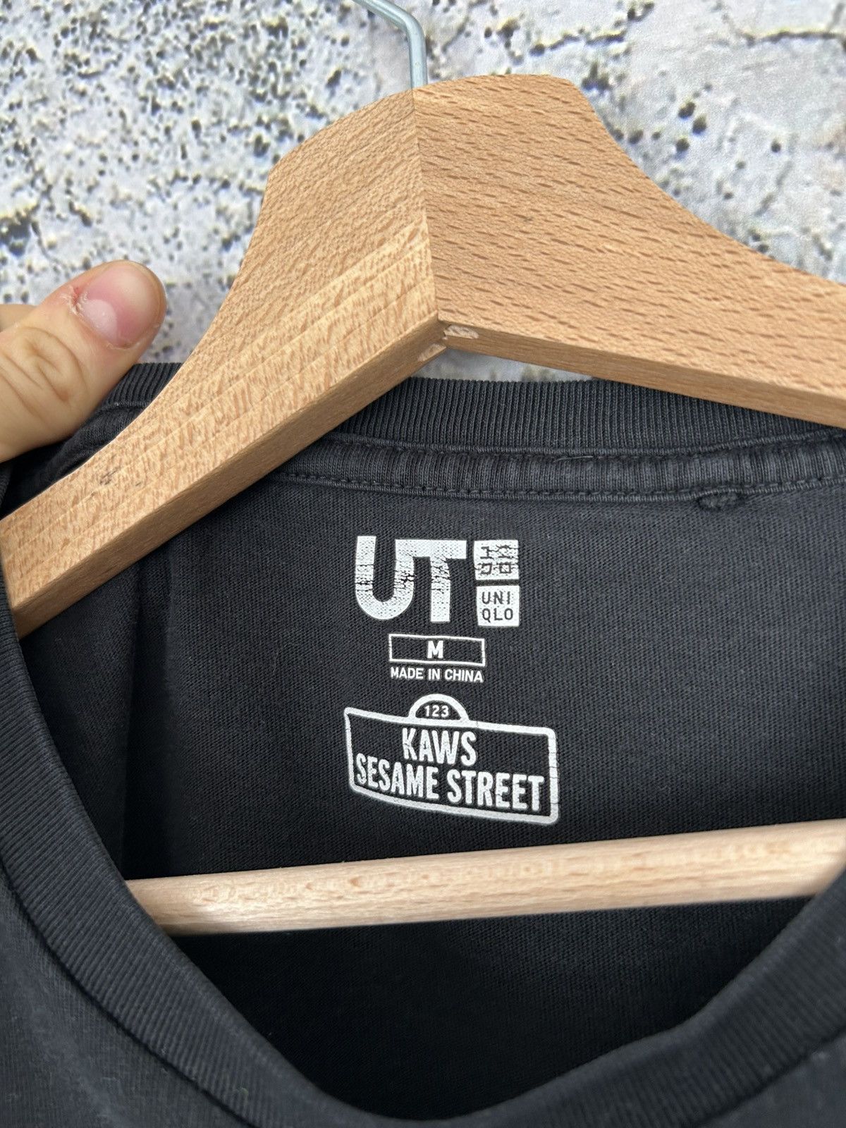 Kaws Kaws x Uniqlo Sesame Streetwear Pocket Tee Streetwear Japan Size US M / EU 48-50 / 2 - 4 Thumbnail
