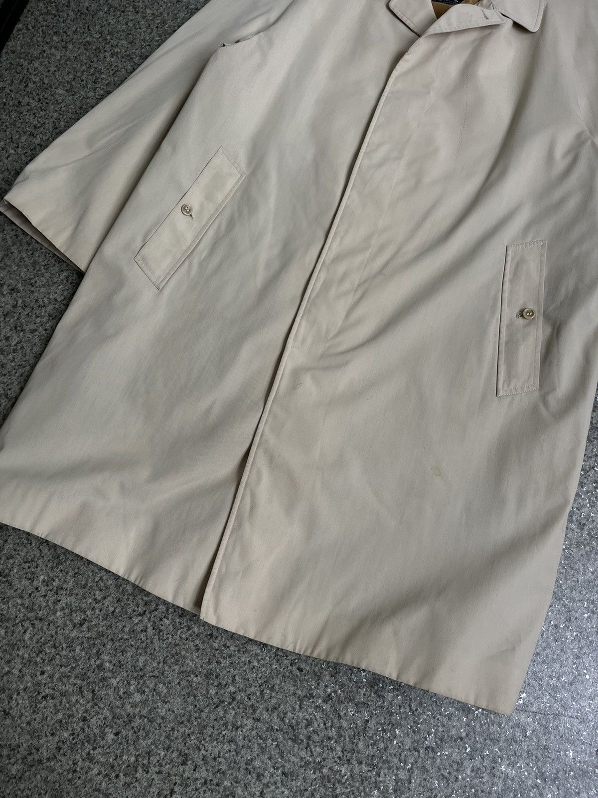 Burberry Vintage Burberry Rain Coat Reg 42 Size US L / EU 52-54 / 3 - 4 Thumbnail