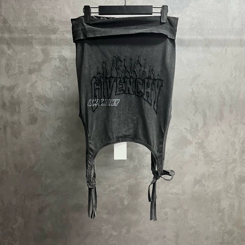 Givenchy Givenchy Givenchy Gray Logo Print Mini Skirt -2507 Size US 34 / EU 50 - 6 Thumbnail