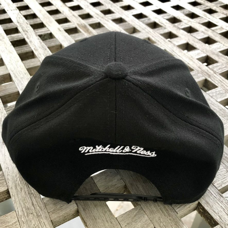 Mitchell & Ness Atlanta Braves MLB Cooperstown Monochrome Snapback Hat Size ONE SIZE - 3 Thumbnail