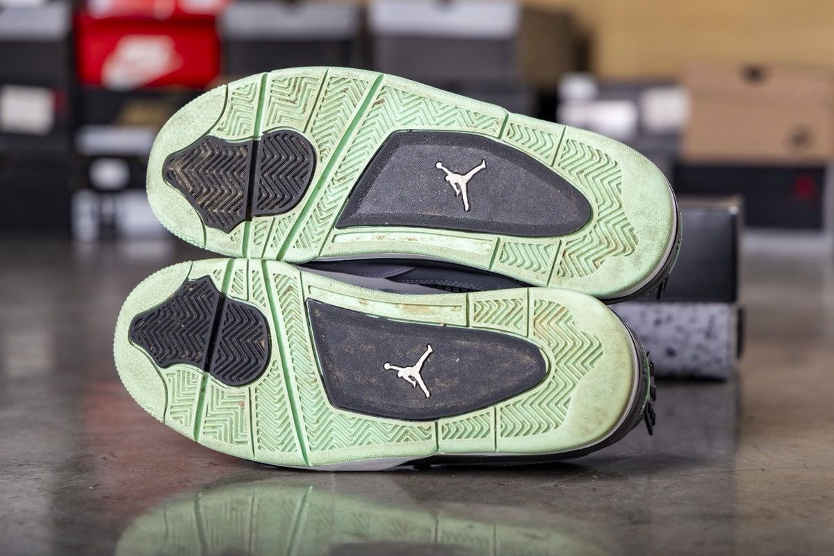 Jordan Brand Jordan 4 “Green Glow” Size US 10.5 / IT 40.5 - 3 Thumbnail
