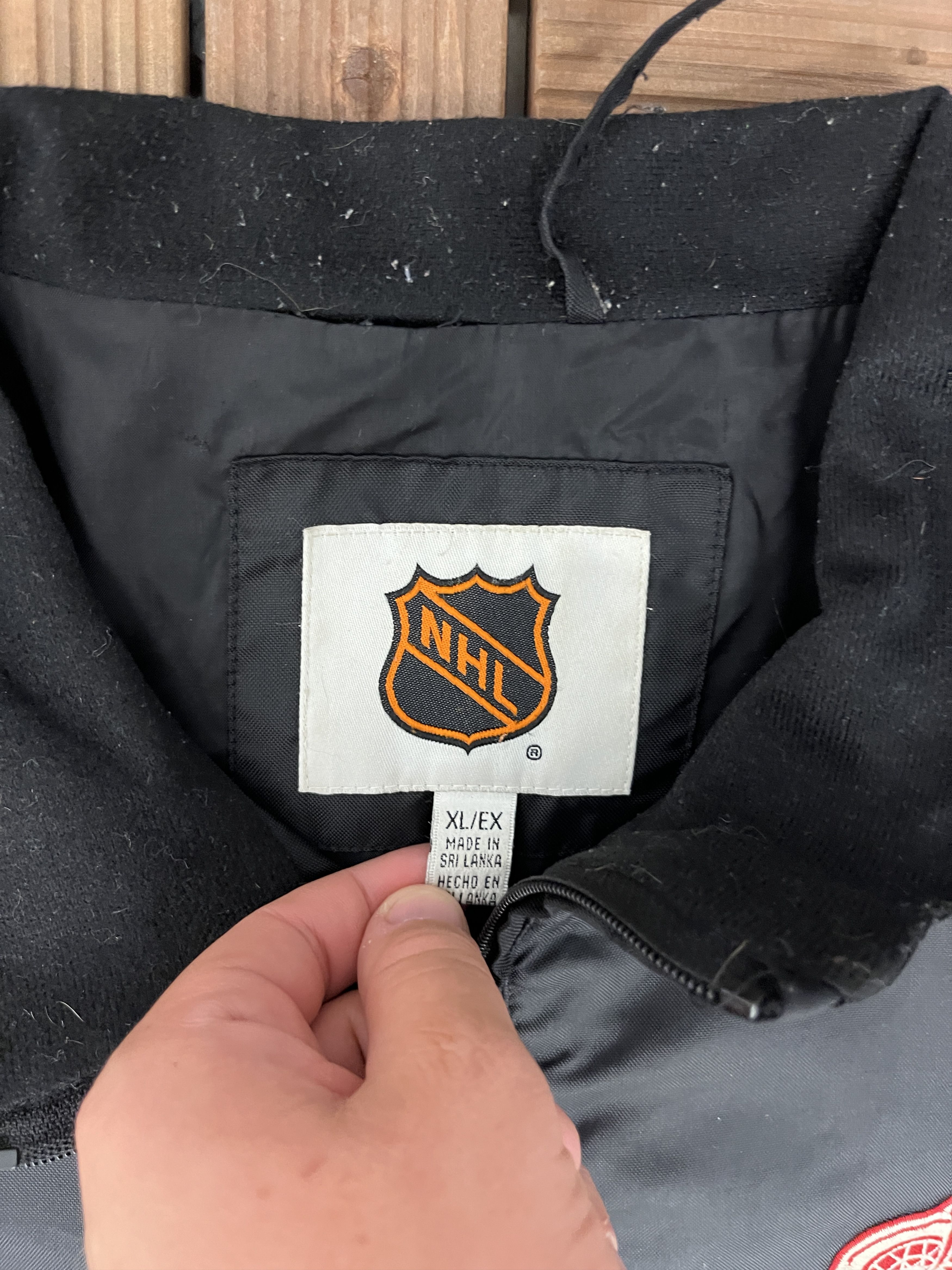 Vintage Detroit Red Wings Stitched Vintage Windbreaker Jacket Size US XL / EU 56 / 4 - 7 Thumbnail