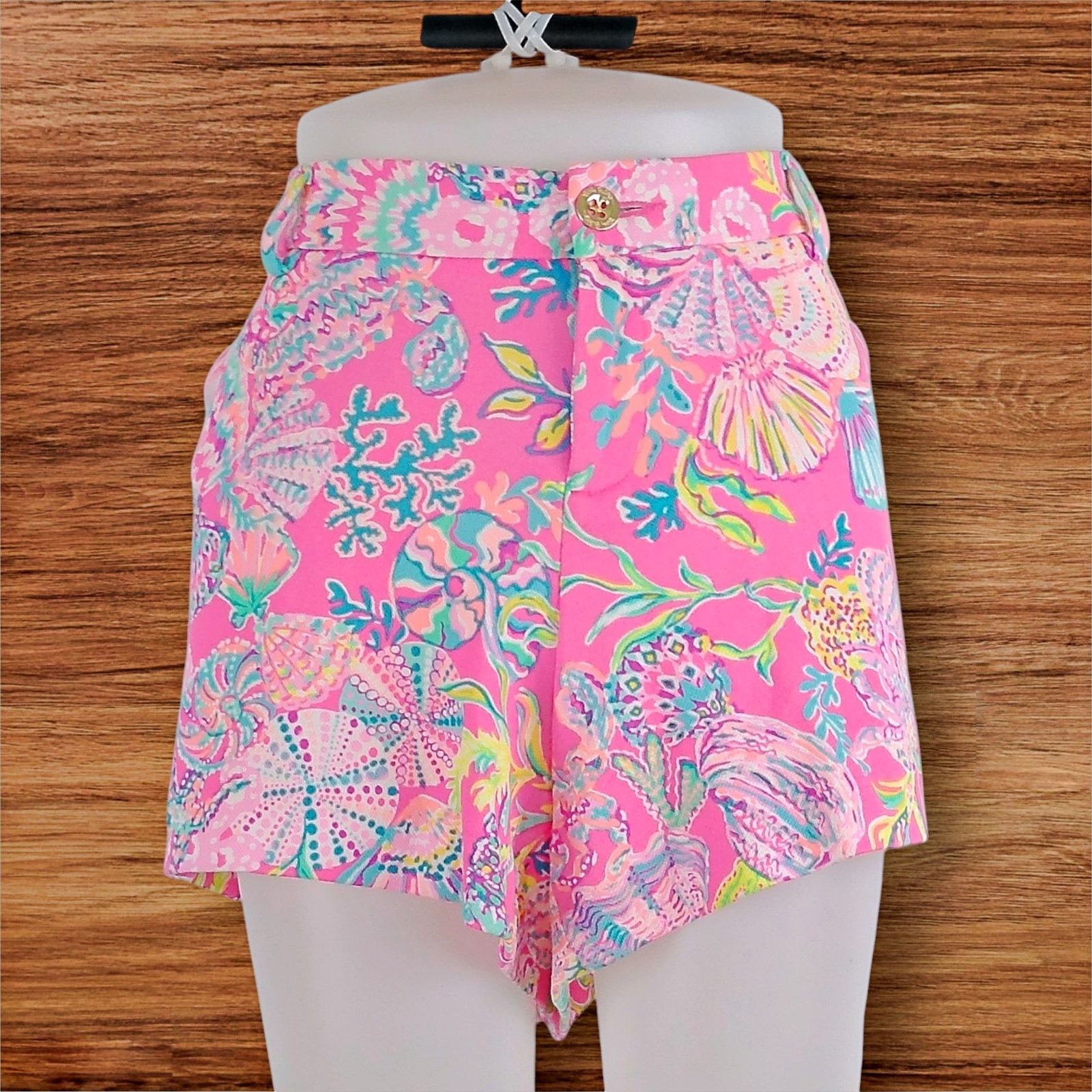 Lilly Pulitzer Lilly Pulitzer Shell Me Something Good Callahan 4" Shorts Size 38" / US 16 / IT 52 - 2 Thumbnail