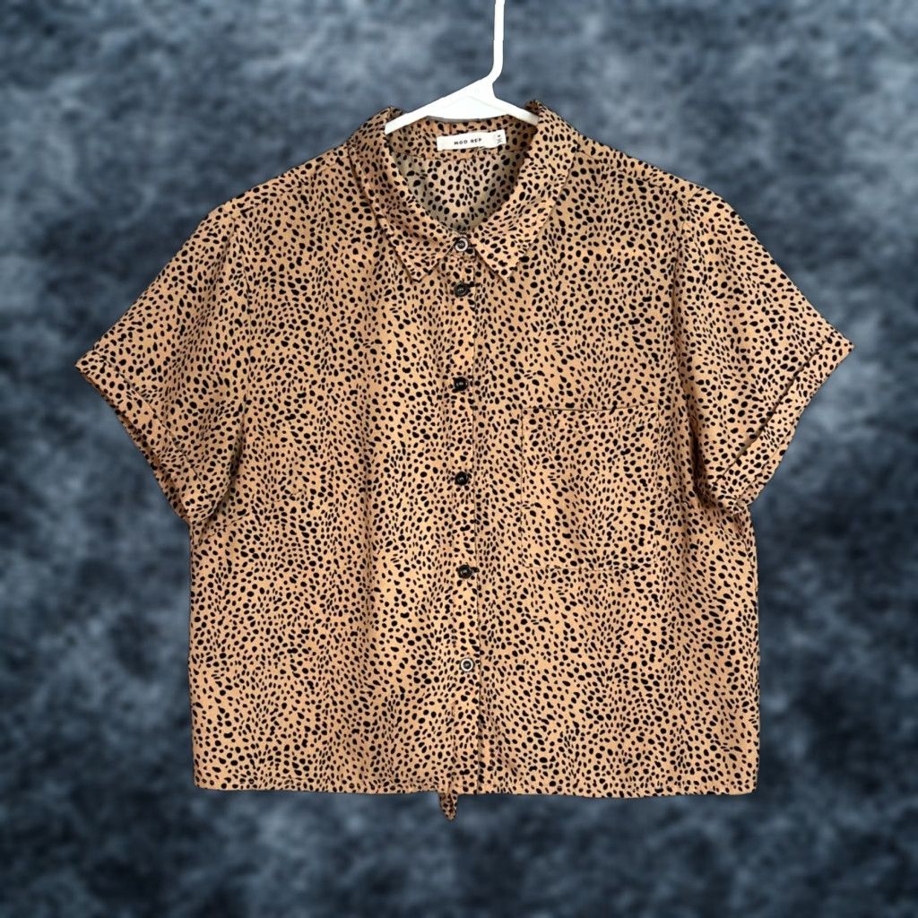 Vintage VINTAGE Mod Ref Womens Medium Spotted Animal Print Short Sleeve Button-Up Shirt Size M / US 6-8 / IT 42-44 - 1 Thumbnail