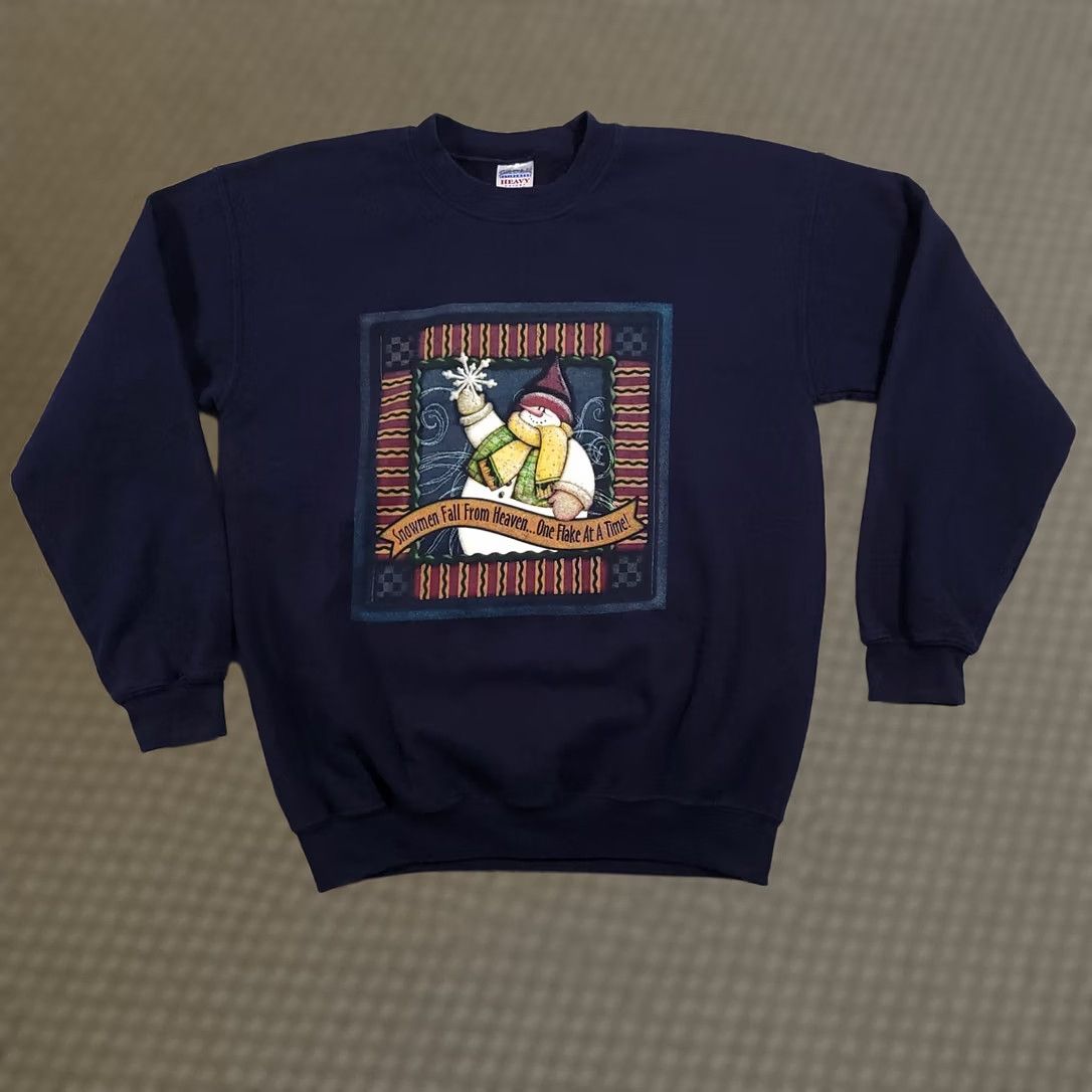 Gildan VINTAGE Grandma Crewneck Sweatshirt Womens Medium Navy Blue Snowman Winter Pullover 90s Size M / US 6-8 / IT 42-44 - 1 Thumbnail