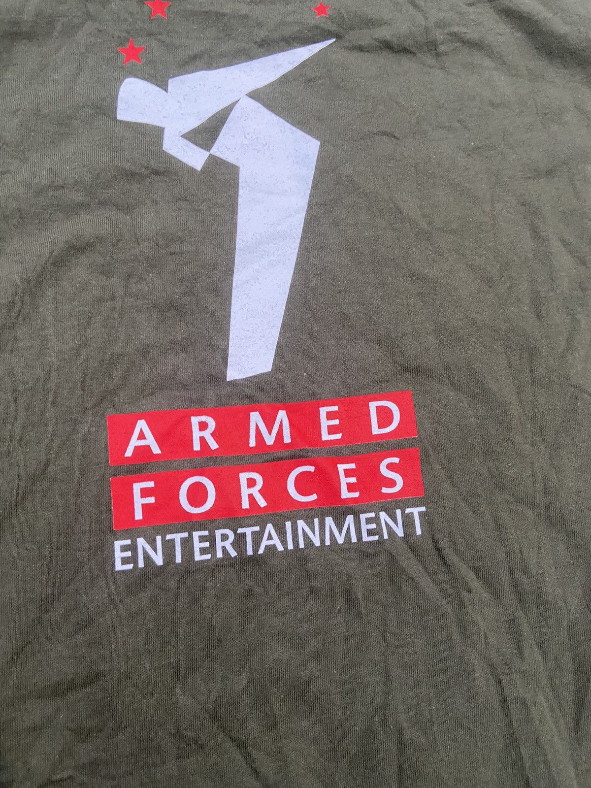 WWE Vintage WWE tribute to the troops 2005 t shirt Size US L / EU 52-54 / 3 - 7 Thumbnail