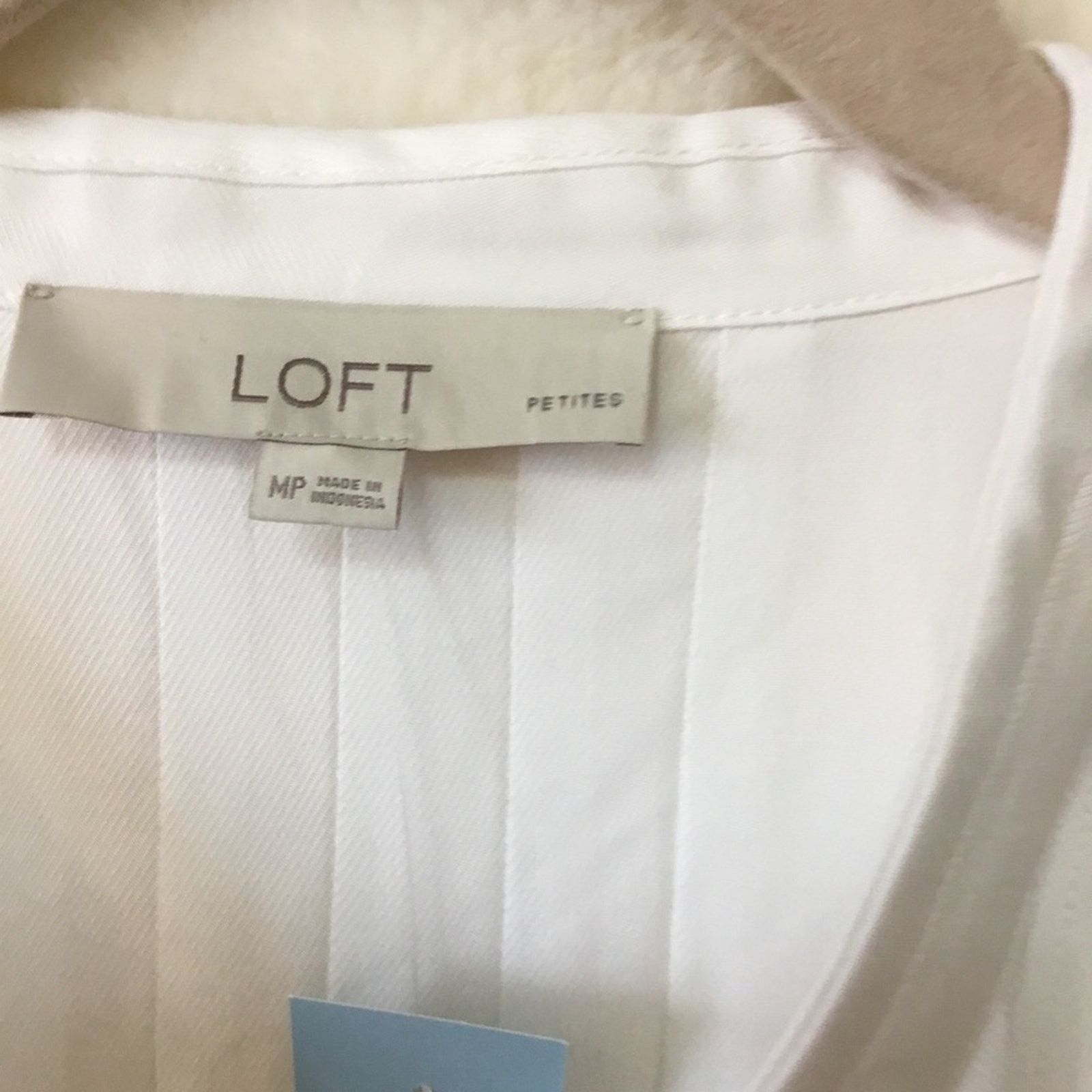 Loft Loft White Split Neck Tunic Blouse with Pintuck Details Size S / US 4 / IT 40 - 3 Thumbnail