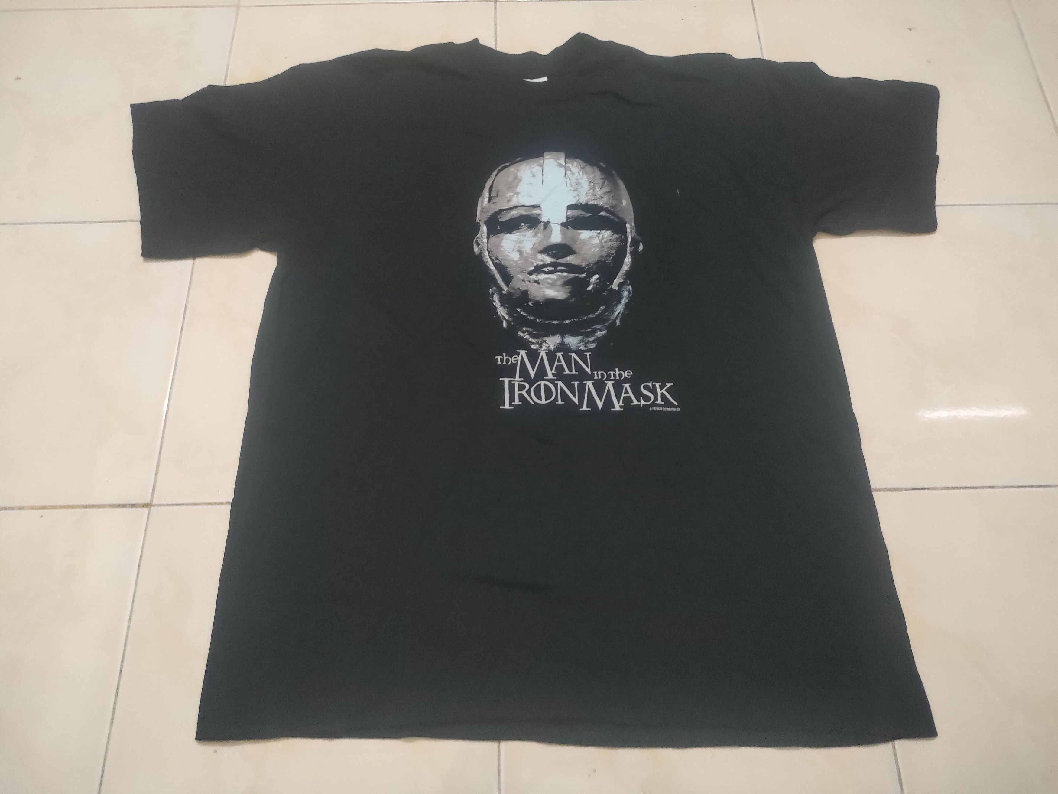 Vintage Vintage The Man in The Iron Mask Movie T-Shirt Size US L / EU 52-54 / 3 - 2 Thumbnail
