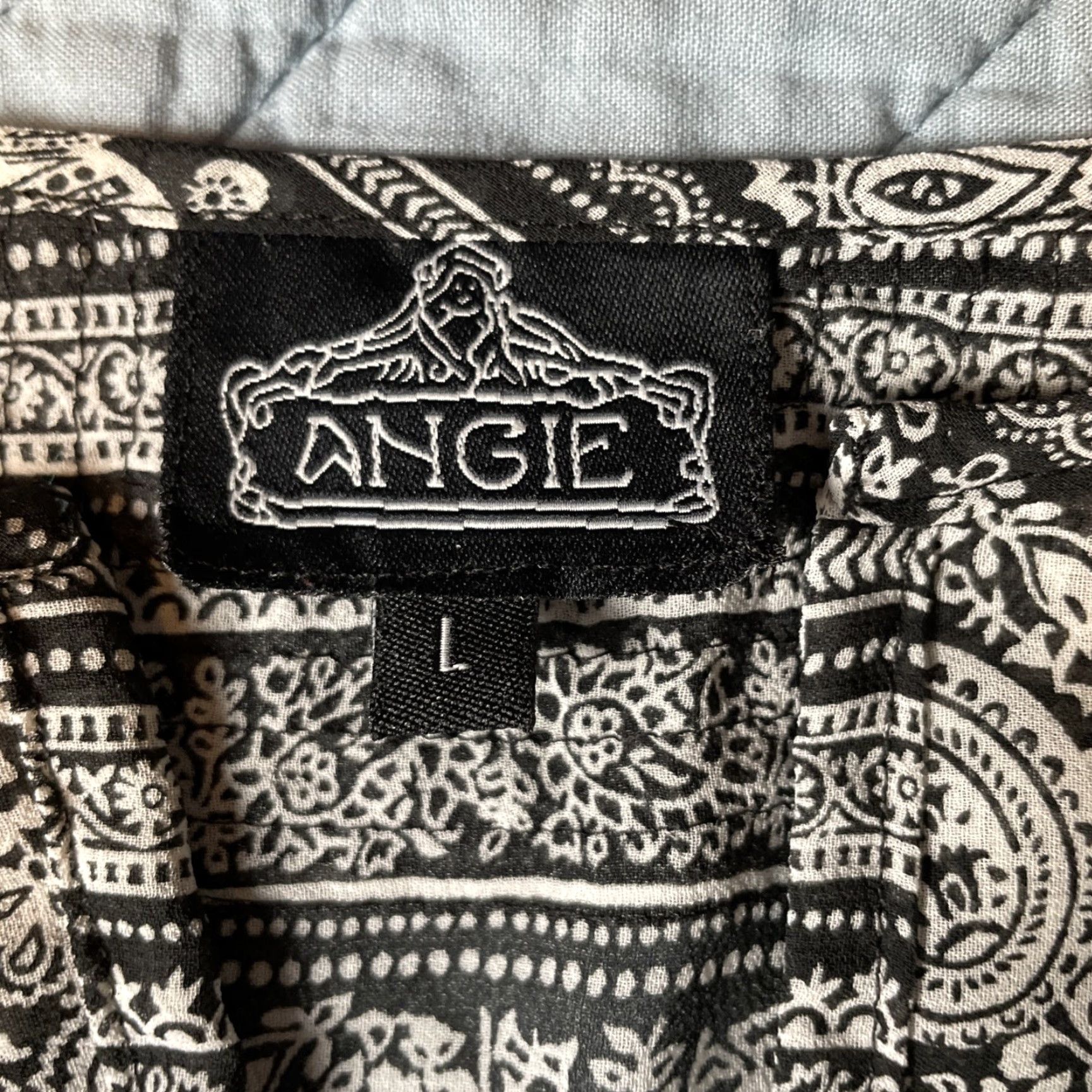Vintage Angie Blouse Top Women’s Size L B&W Paisley Elephant Chiffon Sheer Studded Short Sleeve Casual Party/Cocktail Workwear 90s Designer Angi? Size L / US 10 / IT 46 - 7 Thumbnail