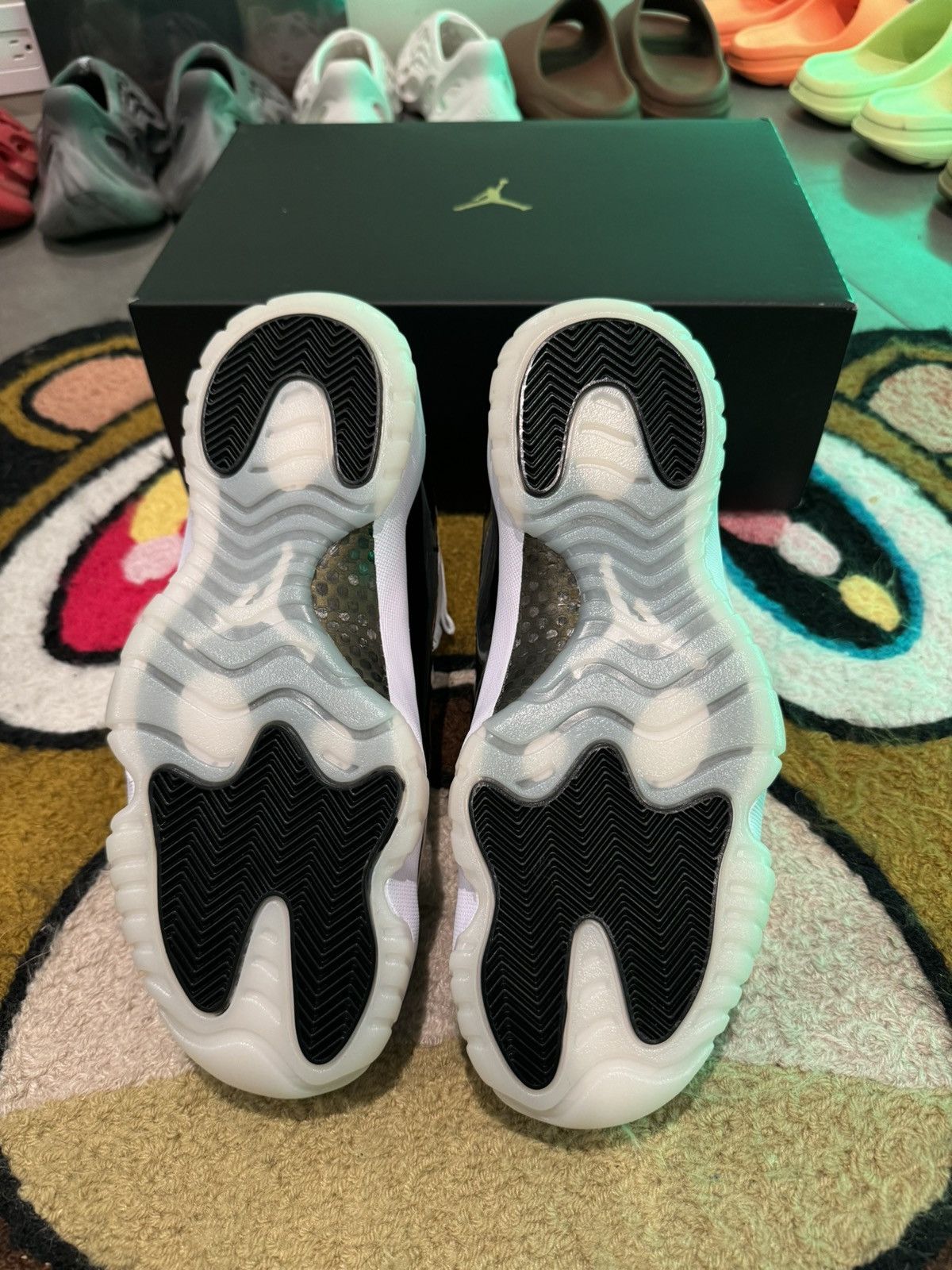 Jordan Brand Air Jordan 11 “Gratitude” Size US 9 / EU 42 - 4 Thumbnail