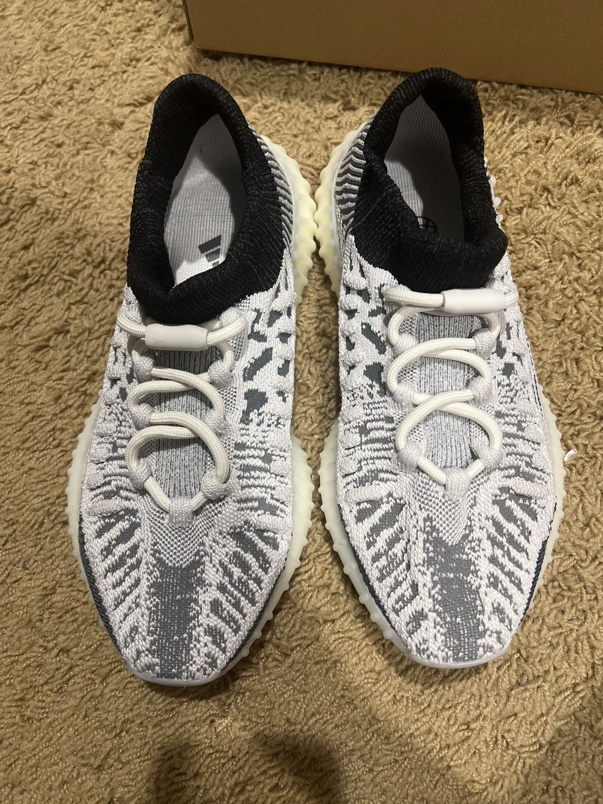 Adidas Yeezy 350V2 CMPCT Size US 6.5 / EU 39-40 - 9 Thumbnail