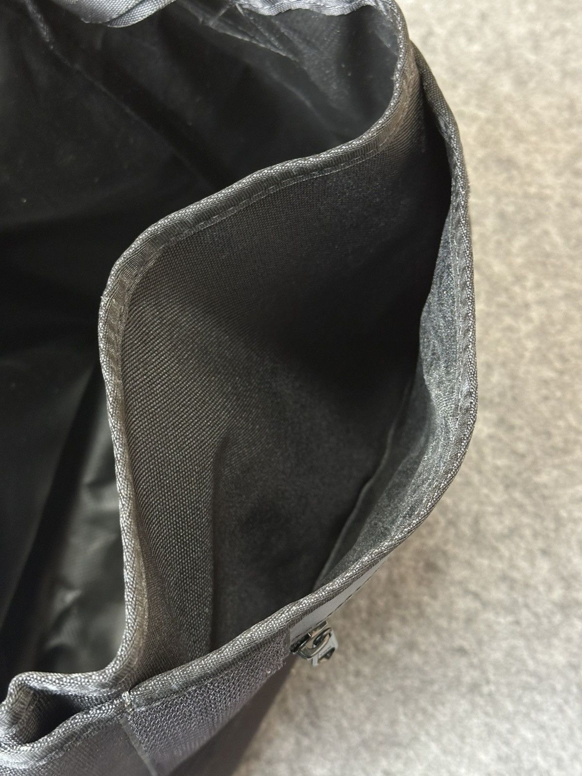 Chrome Industries Chrome Industries messenger bag water-resistant material. Size ONE SIZE - 8 Thumbnail