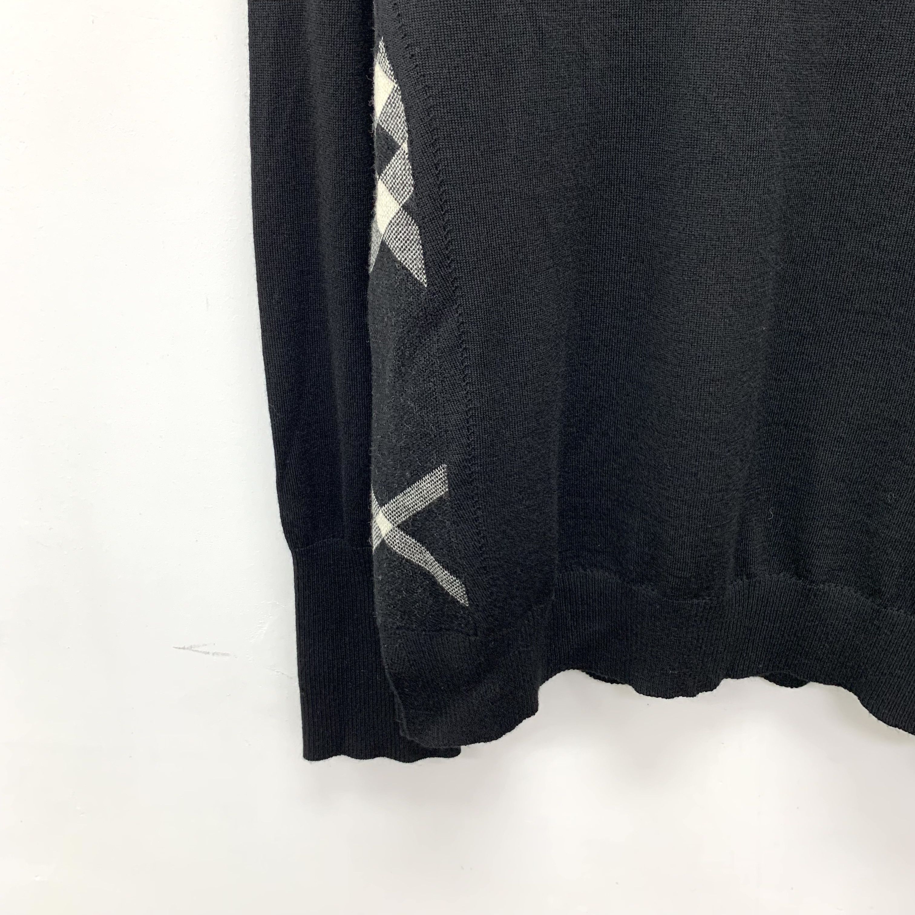 Burberry Burberry Check Panel Wool Knit Sweater Black (L) Size US L / EU 52-54 / 3 - 4 Thumbnail