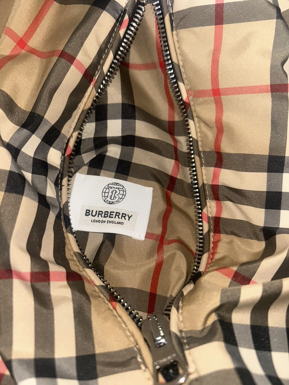 Burberry Burberry Reversible Check Hooded Jacket EUC Size US M / EU 48-50 / 2 - 16 Thumbnail
