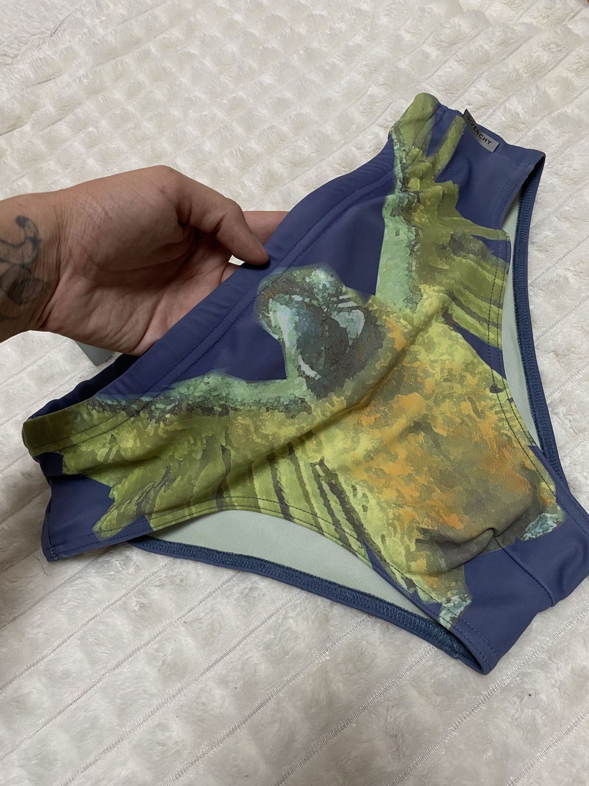 Givenchy Givenchy very rare summer swimming trunks Size US 34 / EU 50 - 3 Thumbnail