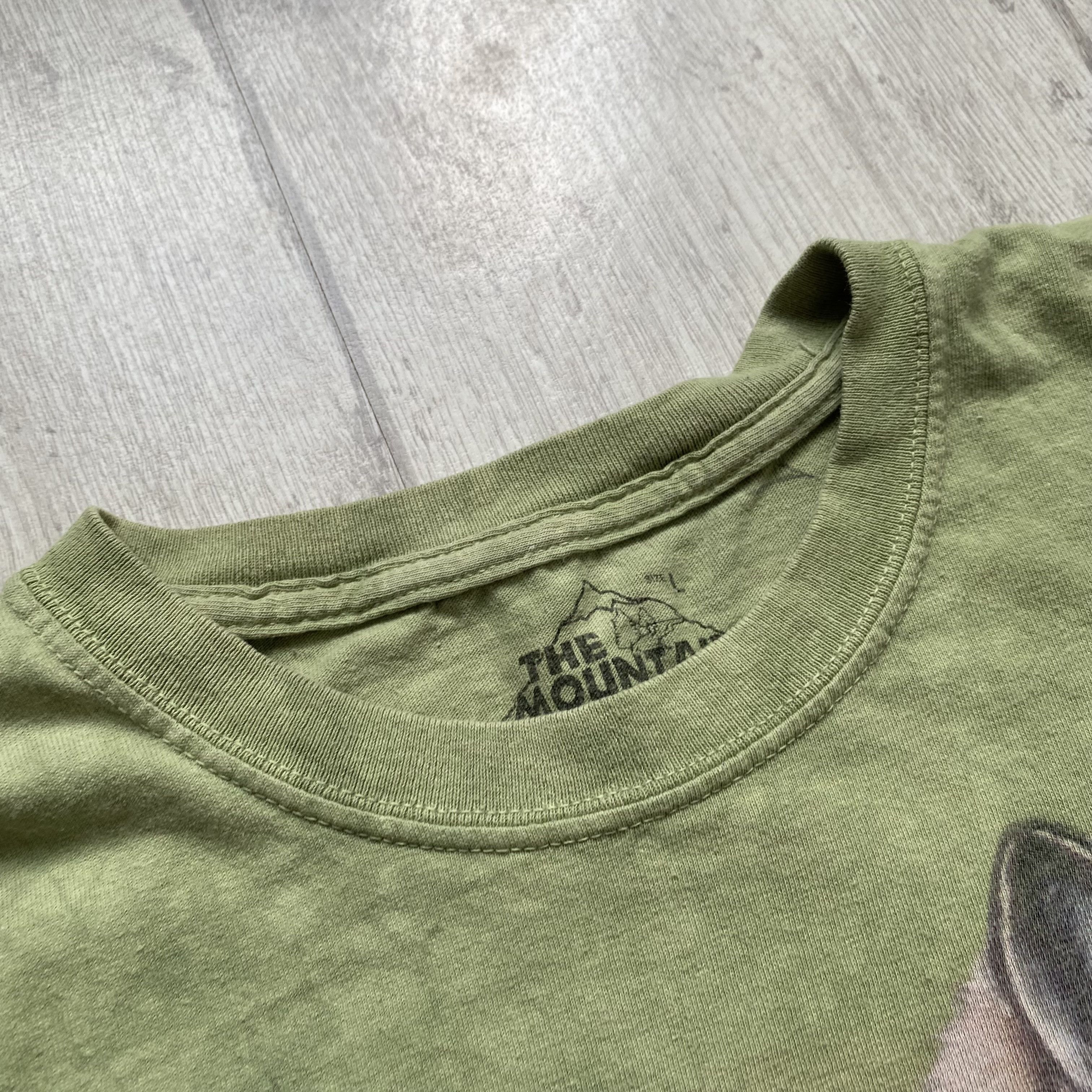The Mountain 🦊 Vintage Mountain USA Animal FOX Logo tee Wolf Wolves Size US M / EU 48-50 / 2 - 4 Thumbnail