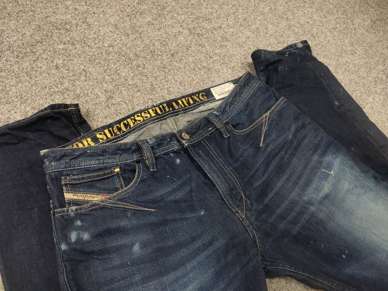 Diesel Diesel shioner Dark dyed Faded Denim Jeans Vintage Style Size US 34 / EU 50 - 14 Thumbnail