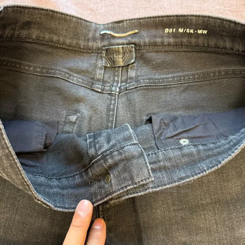 Saint Laurent Paris Saint Laurent Paris Black denim pants, size 33 i Size US 33 - 3 Thumbnail
