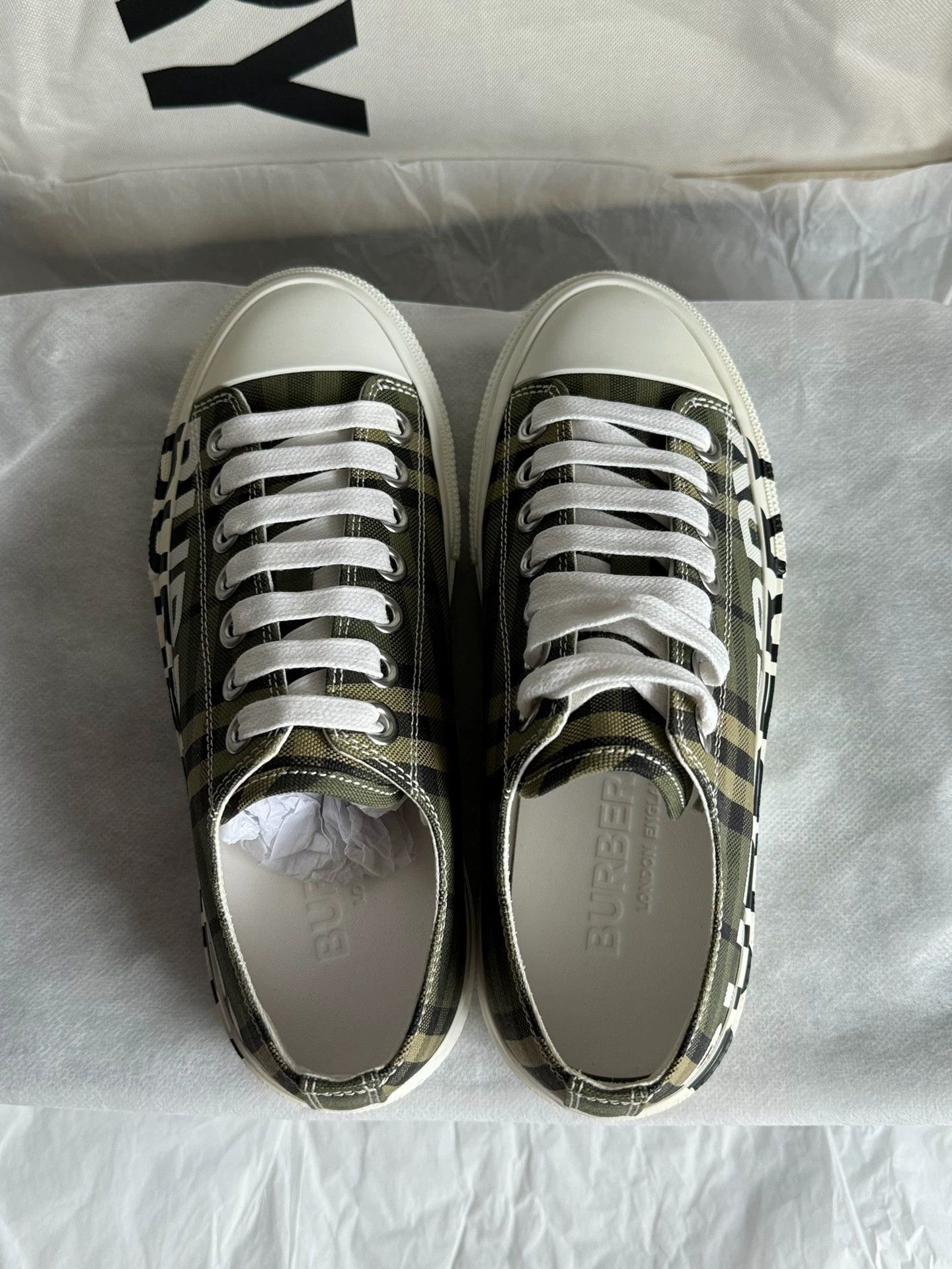 Burberry Burberry Vintage Check Military Green Sneakers Size 35 Size US 4.5 / IT 34.5 - 5 Thumbnail