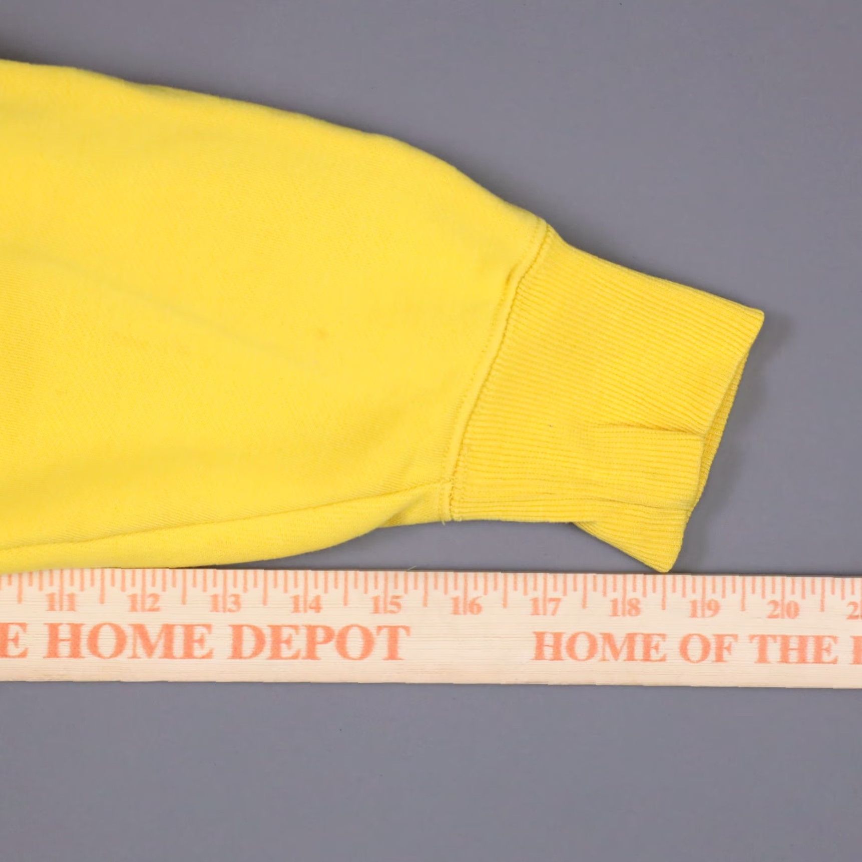 Champion VINTAGE Champion US Navy Hoodie Sweatshirt L Large Yellow Fleece USN Eagle Y2K Pullover Size US L / EU 52-54 / 3 - 7 Thumbnail