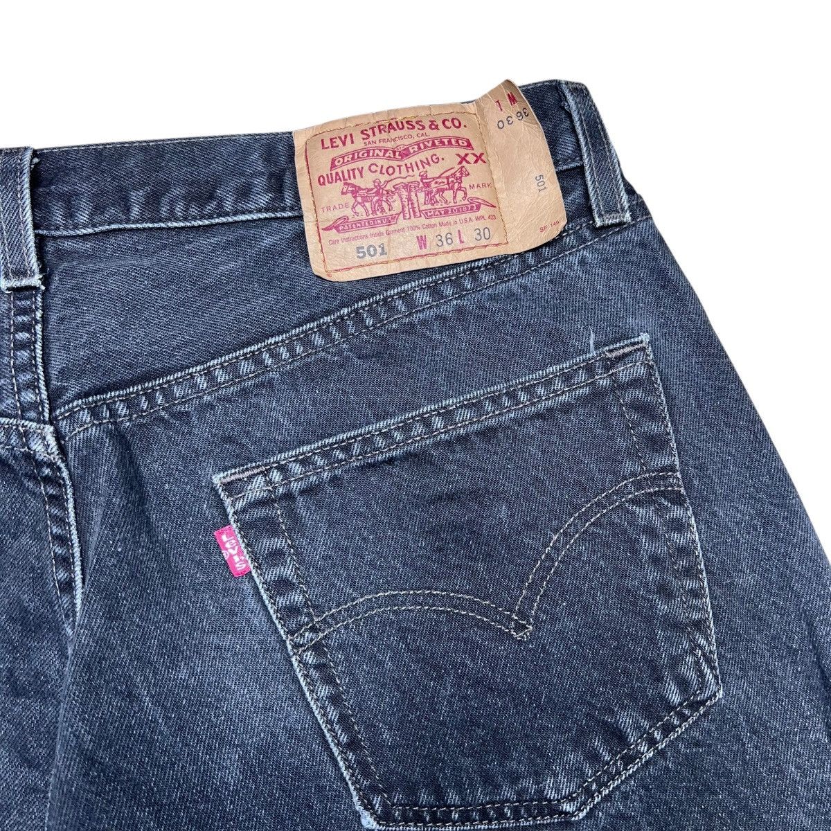 Levi's 1990s Levi’s 501 Button Fly Made In USA Black Denim Jeans Size US 35 - 13 Thumbnail