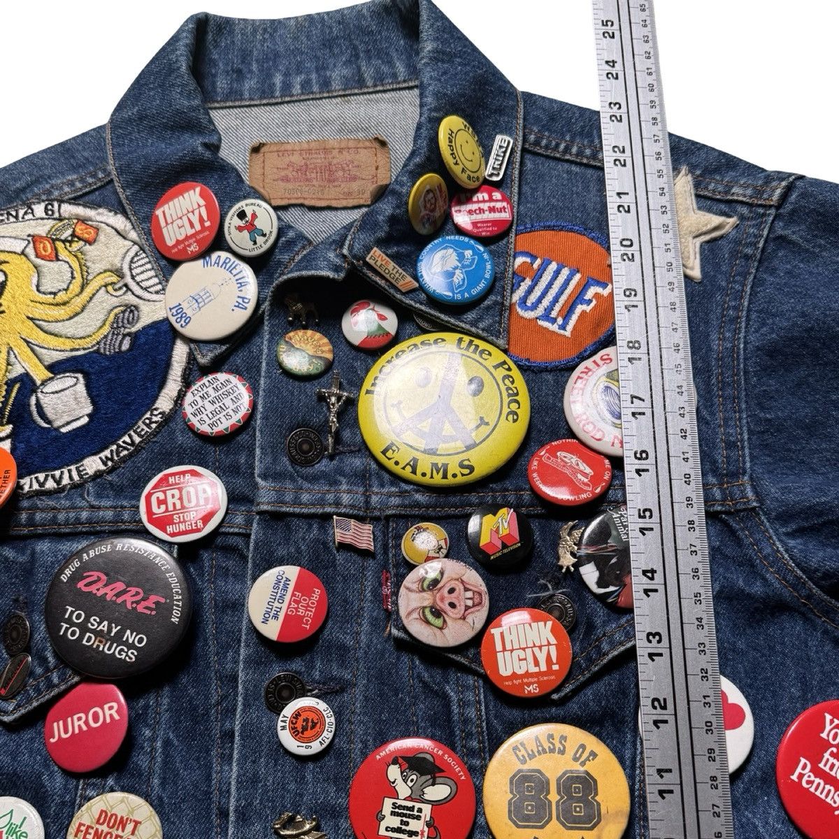 Levi's Vintage Levis 70506-0216 Denim Jacket M Gulf Marines Pins Size US M / EU 48-50 / 2 - 8 Thumbnail