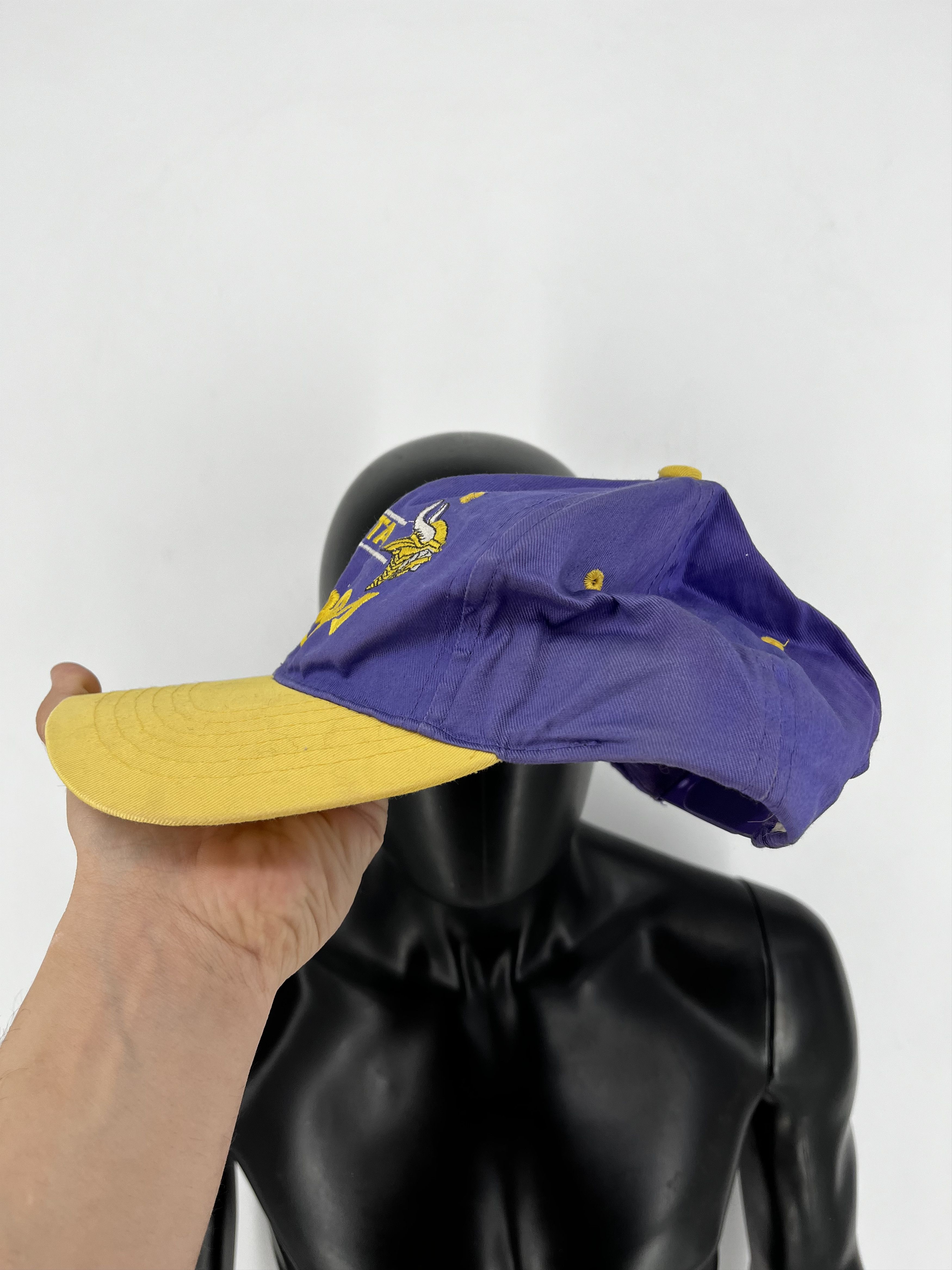 NFL × Vintage Sports Specialties Minnesota Vikings Vintage SnapBack Hat Size ONE SIZE - 4 Thumbnail