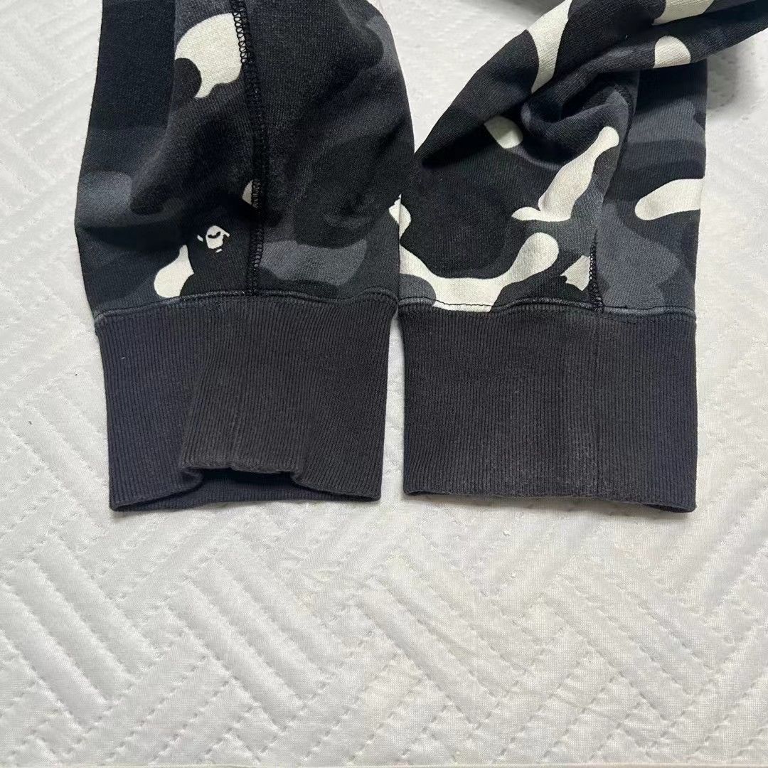 Bape BAPE LUMINOUS SHARK CREWNECK Size US XXL / EU 58 / 5 - 9 Thumbnail